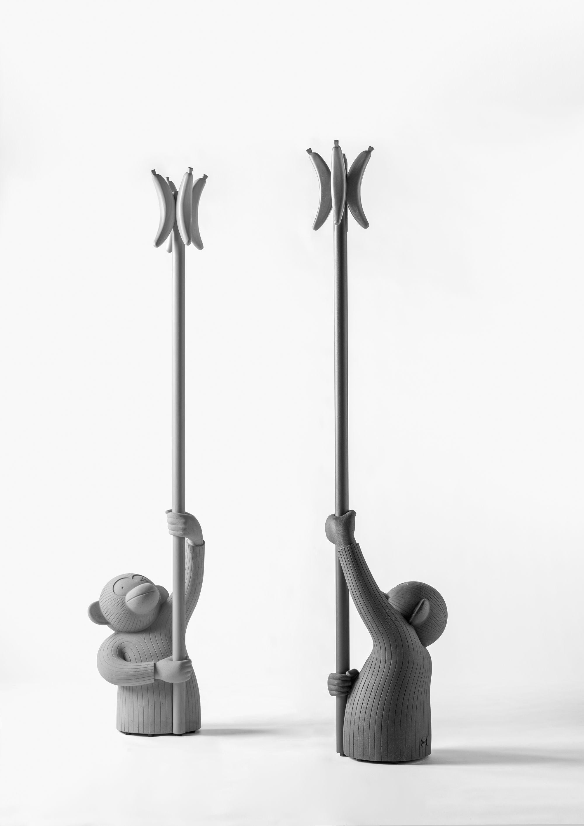 Set of 2 monkey coat stands black and grey by Jaime Hayon
Dimensions: D 31 x W 39 x H 167 cm 
Materials: Concrete

«We all want what can fall from above to be something good. For me, there’s nothing better than getting home to this smiling