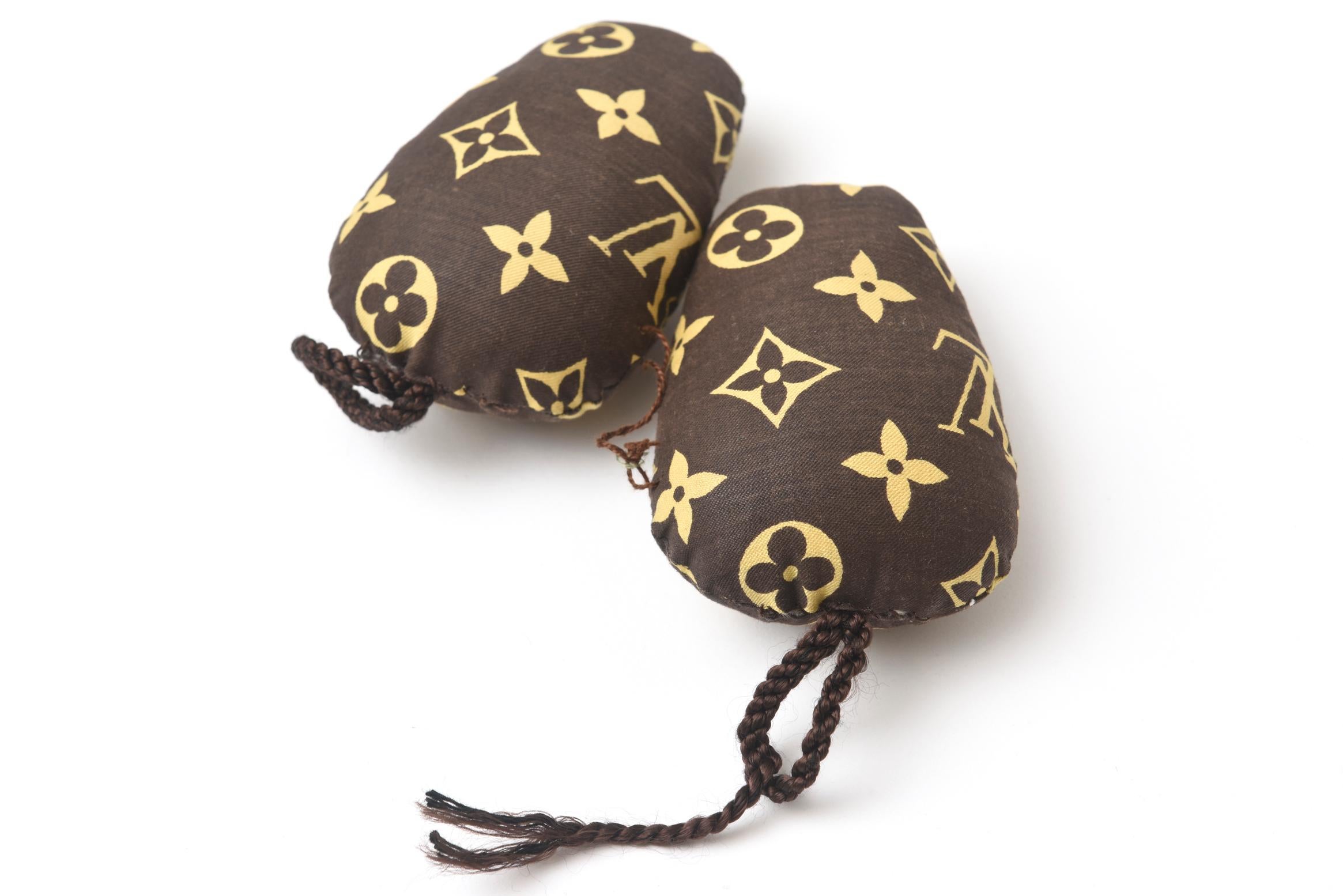 French Louis Vuitton Vintage Monogramed Traveling Shoe Bags Shoe Stuffers Set of 2 For Sale