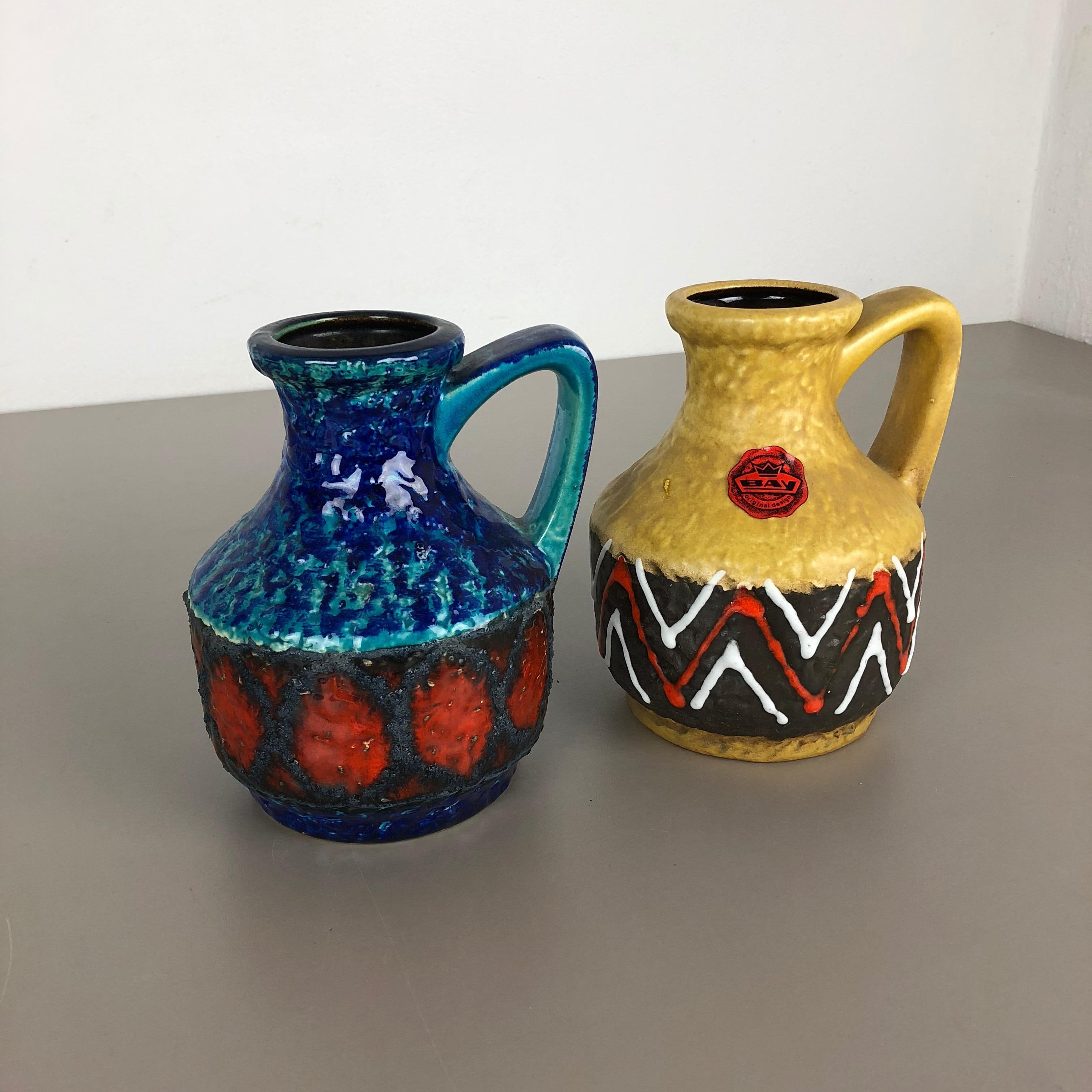 bay pottery vase