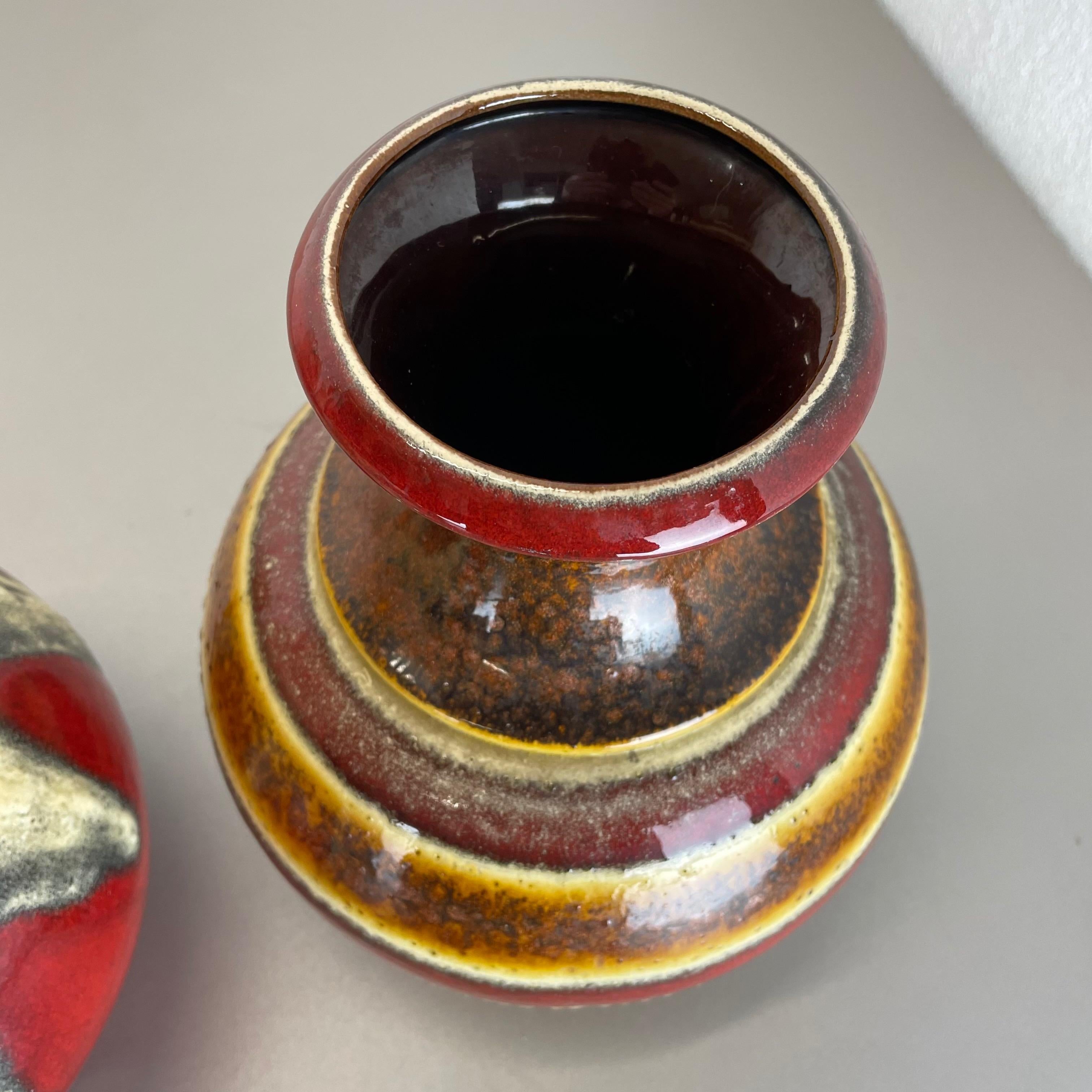 Set di 2 vasi in ceramica Op Art Multi-Color Fat Lava Made Bay Ceramics, Germania in vendita 5