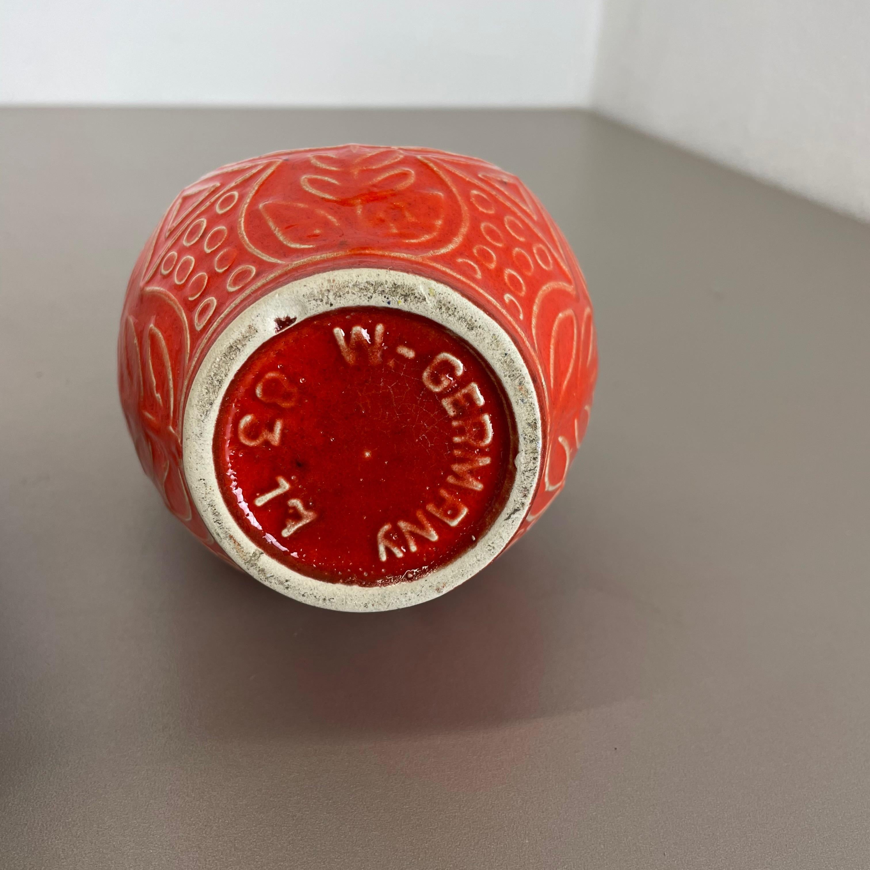 Set di 2 vasi in ceramica Op Art Multi-Color Fat Lava Made Bay Ceramics, Germania in vendita 13