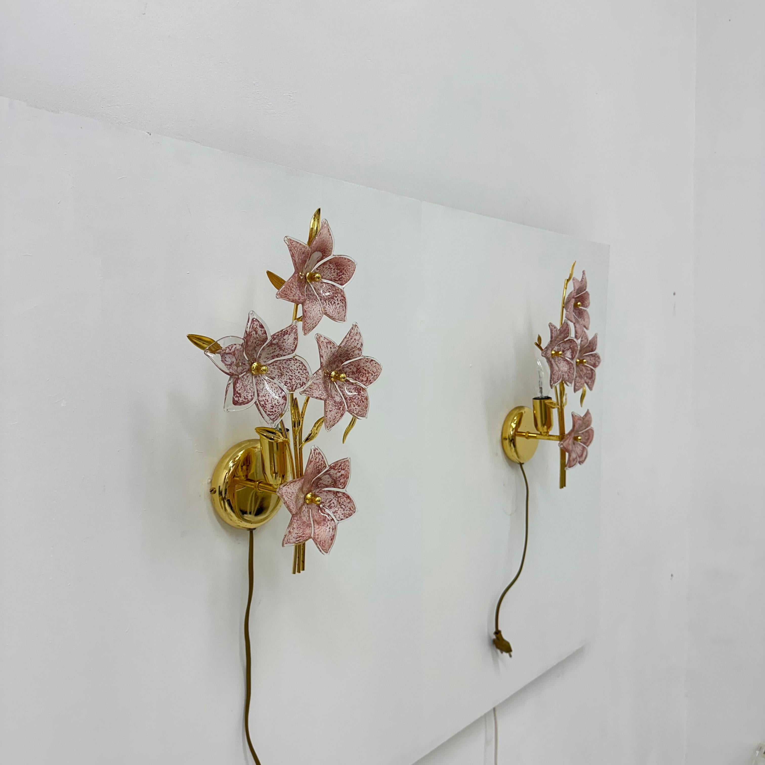 2er Set Murano Blumen Wandlampe , 1970er Jahre im Angebot 11