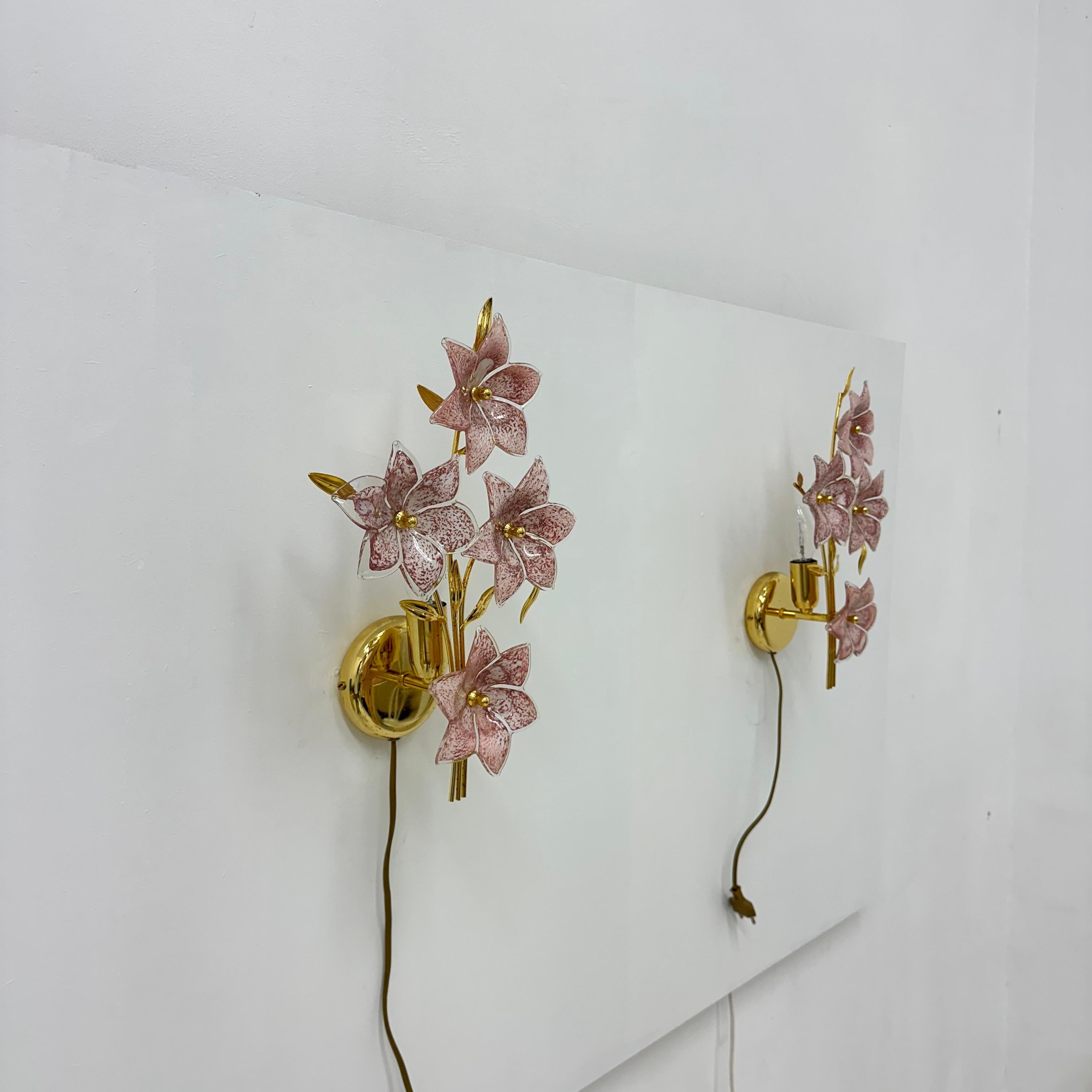 2er Set Murano Blumen Wandlampe , 1970er Jahre im Angebot 13