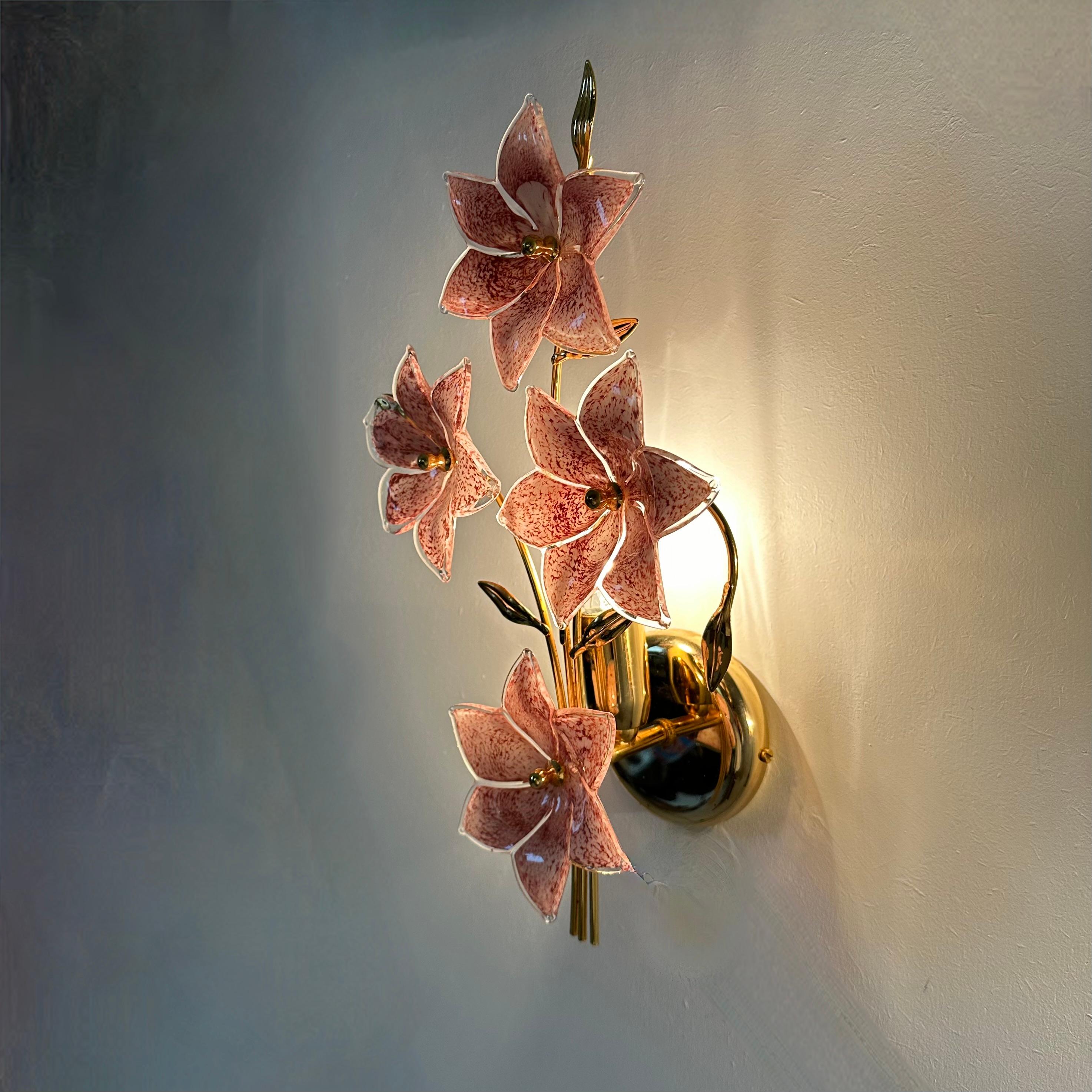 2er Set Murano Blumen Wandlampe , 1970er Jahre im Angebot 1