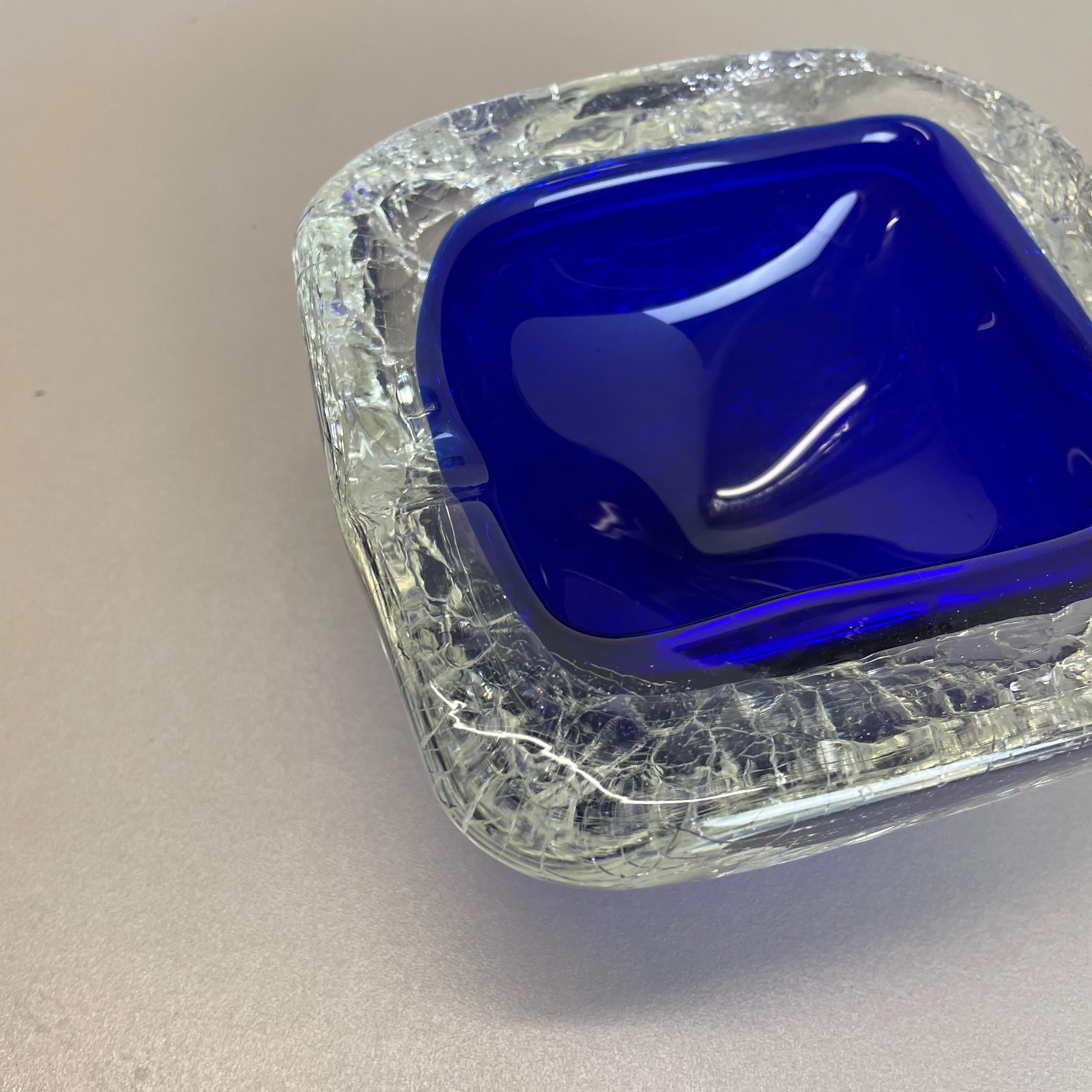 Set of 2 Murano Glass Crack Structure Bowl Shells Ashtray Element, Italy, 1970s In Good Condition For Sale In Kirchlengern, DE