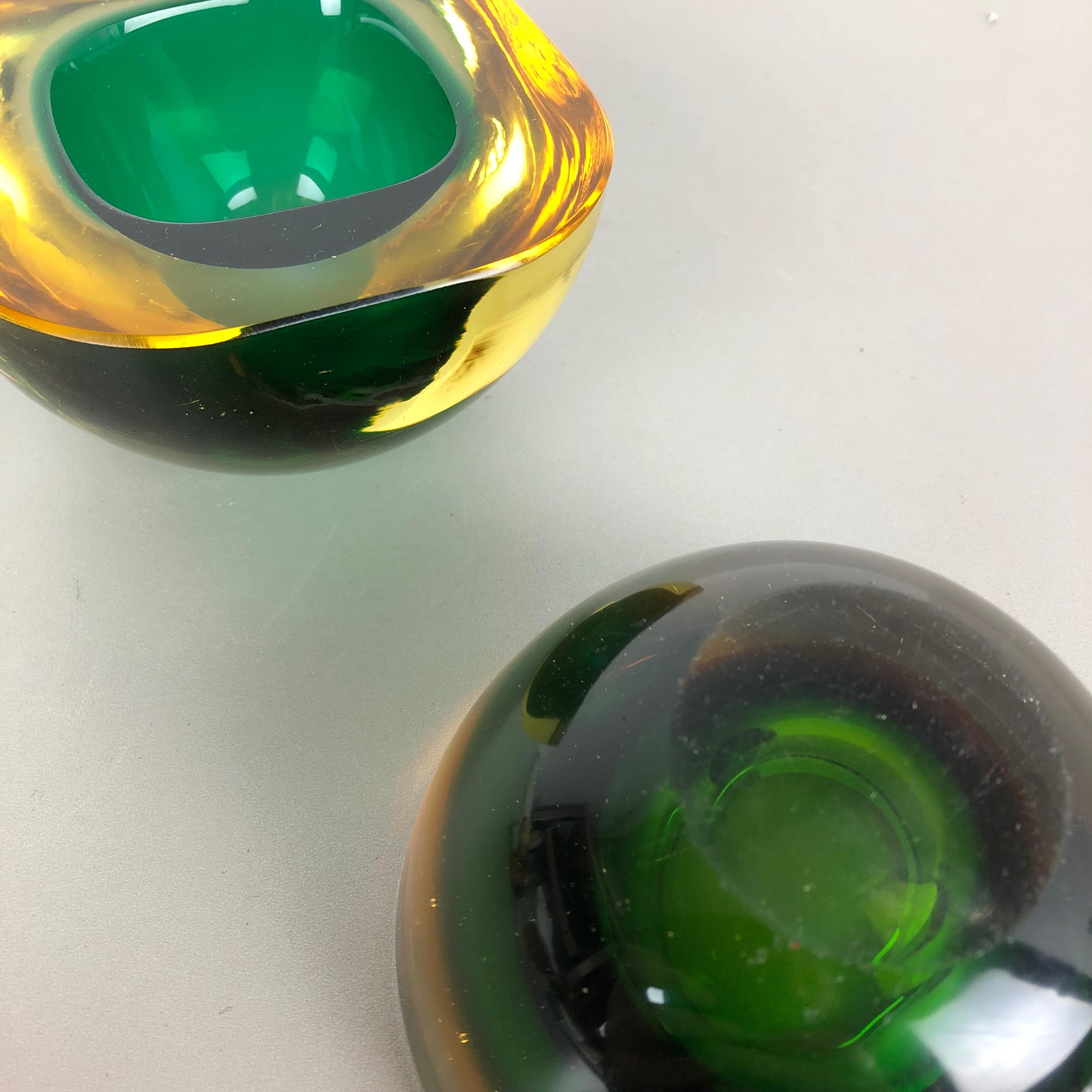 Set of 2 Murano Glass Sommerso Bowl Shells Ashtray Element, Italy, 1970s 5