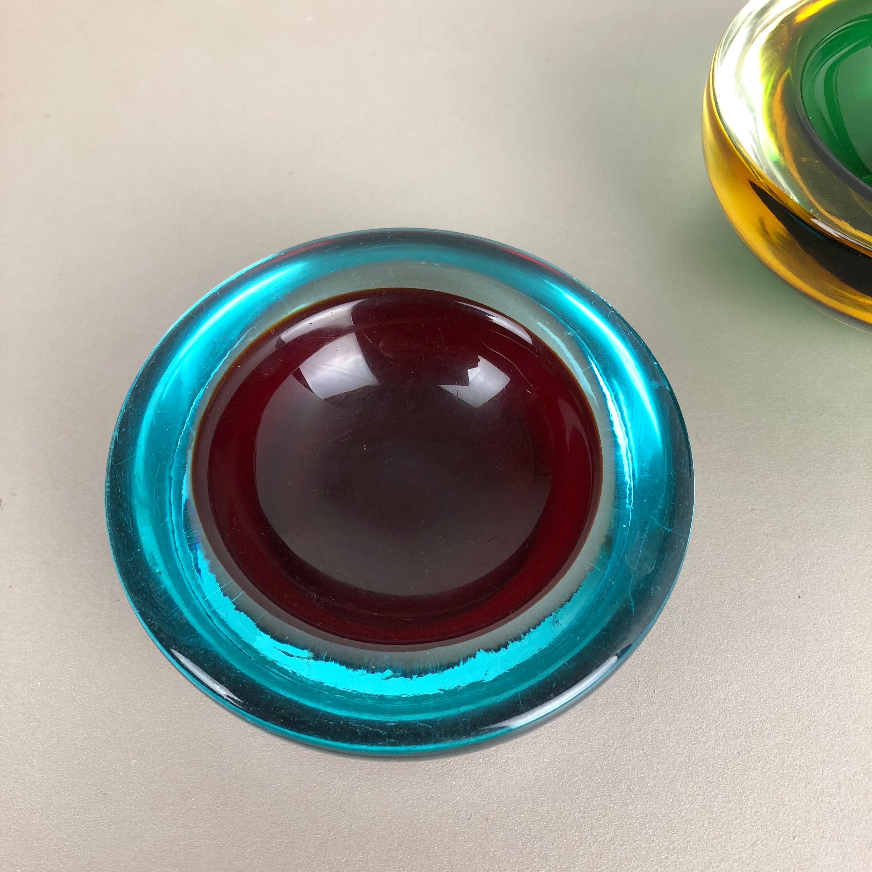 Set of 2 Murano Glass Sommerso Bowl Shells Ashtray Element, Italy, 1970s 2