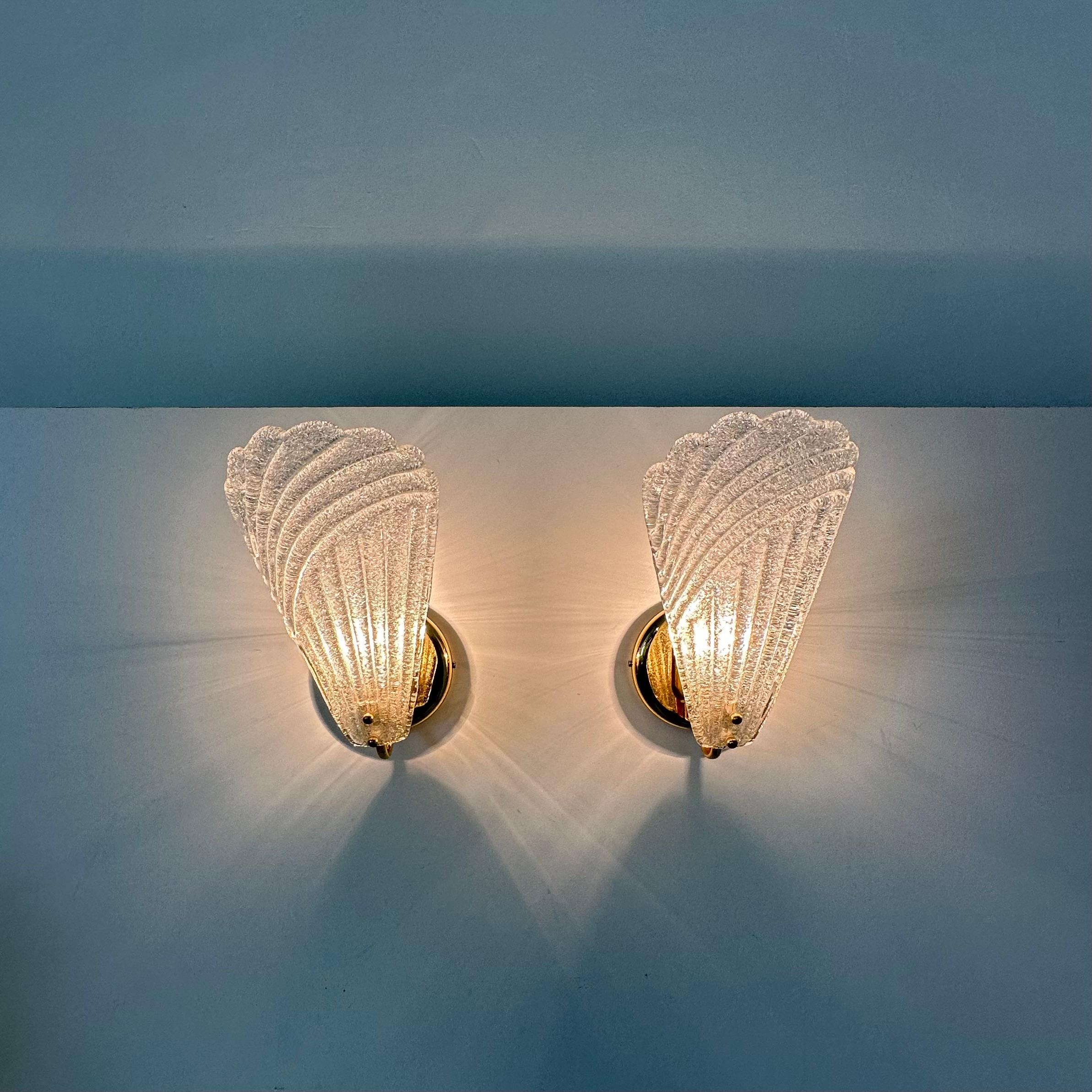 Fin du 20e siècle Ensemble de 2 lampes murales en verre de Murano , 1970 Italie en vente