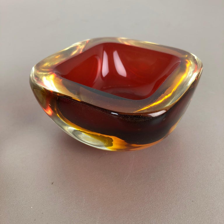 Set of 2 Murano red Glass Sommerso Bowl Shells Ashtray Element, Italy, 1970s For Sale 1