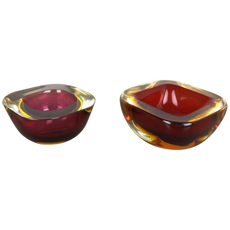 Set of 2 Murano red Glass Sommerso Bowl Shells Ashtray Element, Italy, 1970s For Sale
