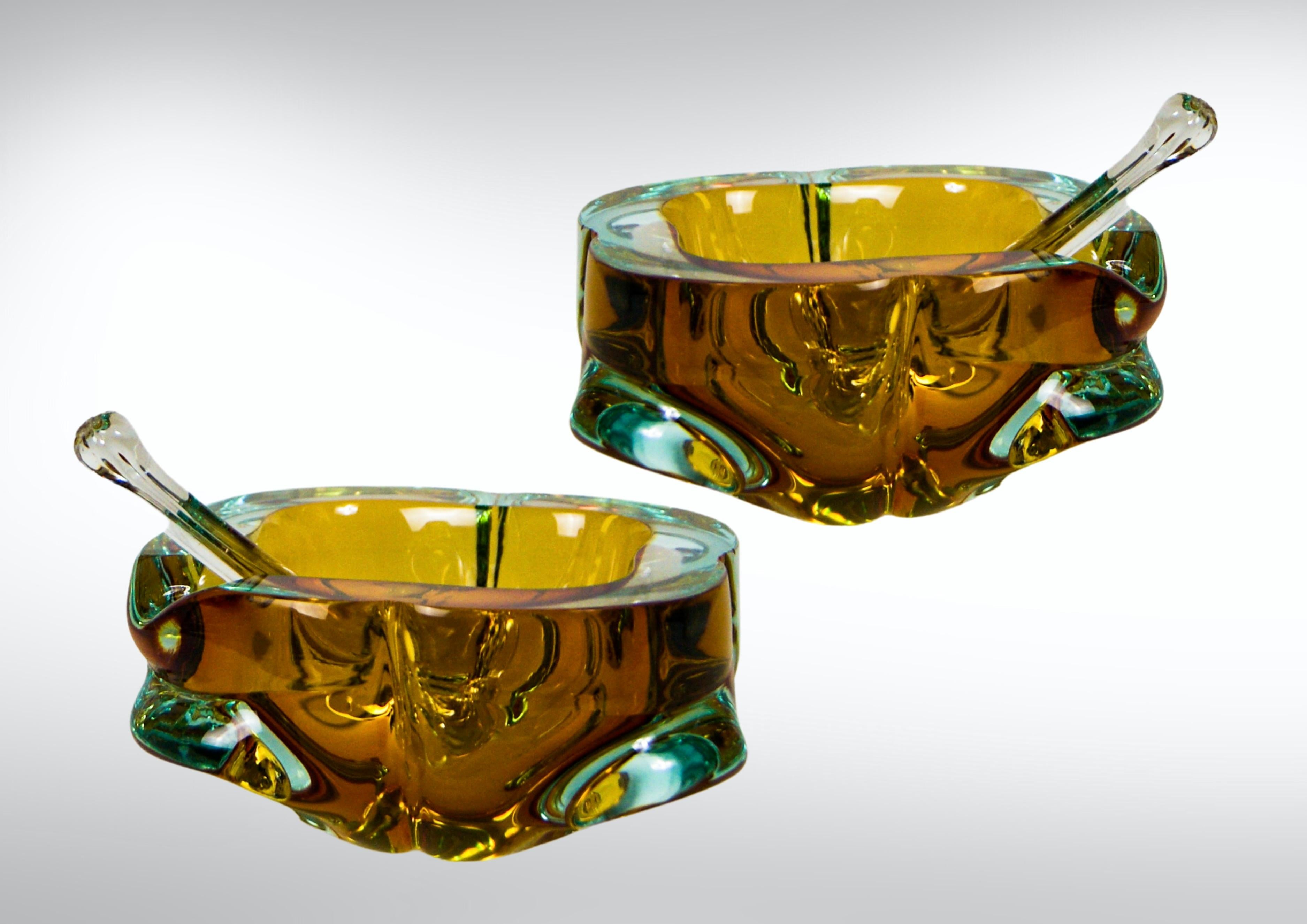 Set of 2 Murano Sommerso Glass Cigar Ashtrays with Stubbers Flavio Poli Attr. In Good Condition For Sale In Torquay, GB