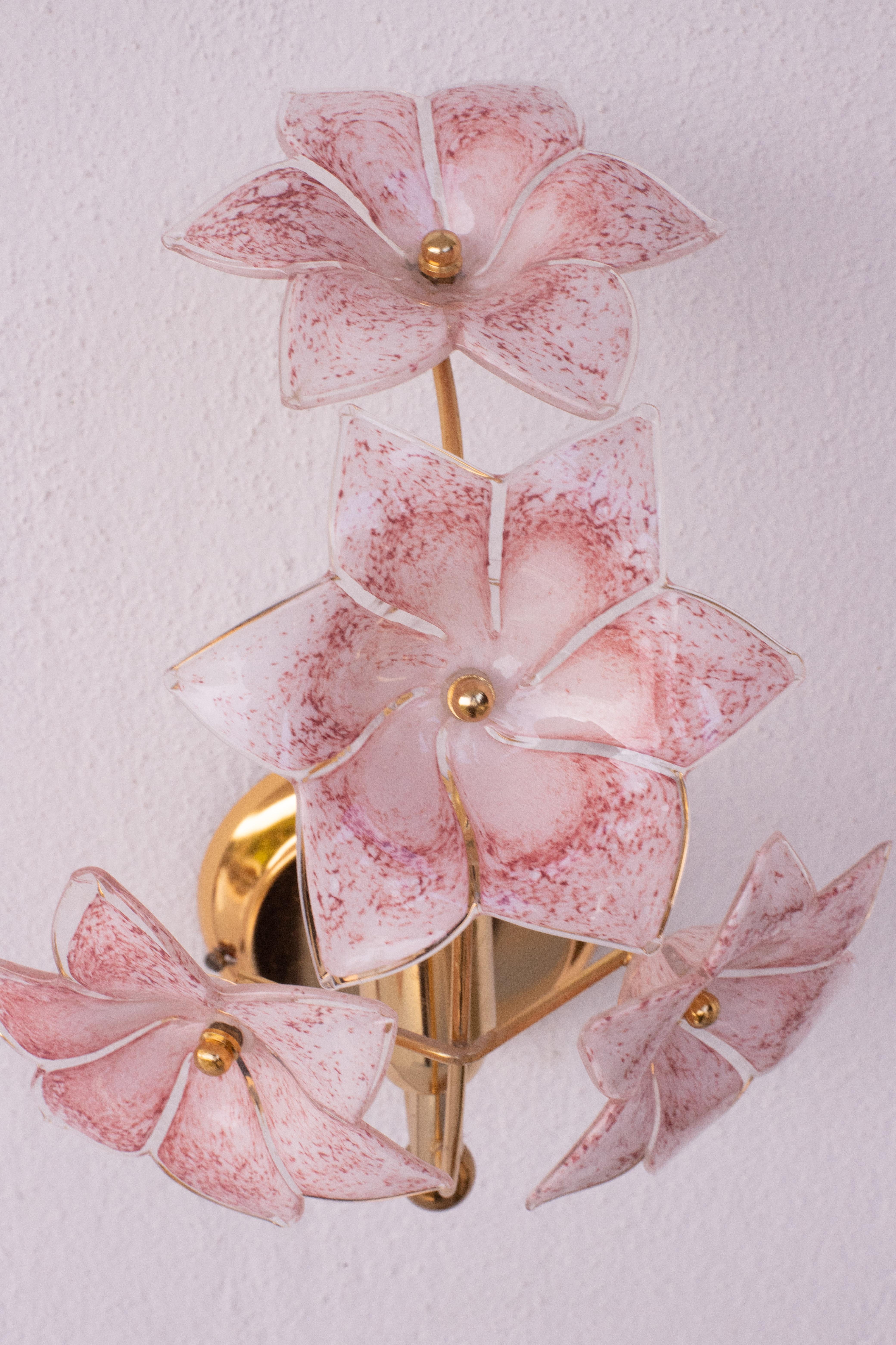 Set of 2 Murano Wall Light Pink Flowers, 1970s In Good Condition For Sale In Roma, IT