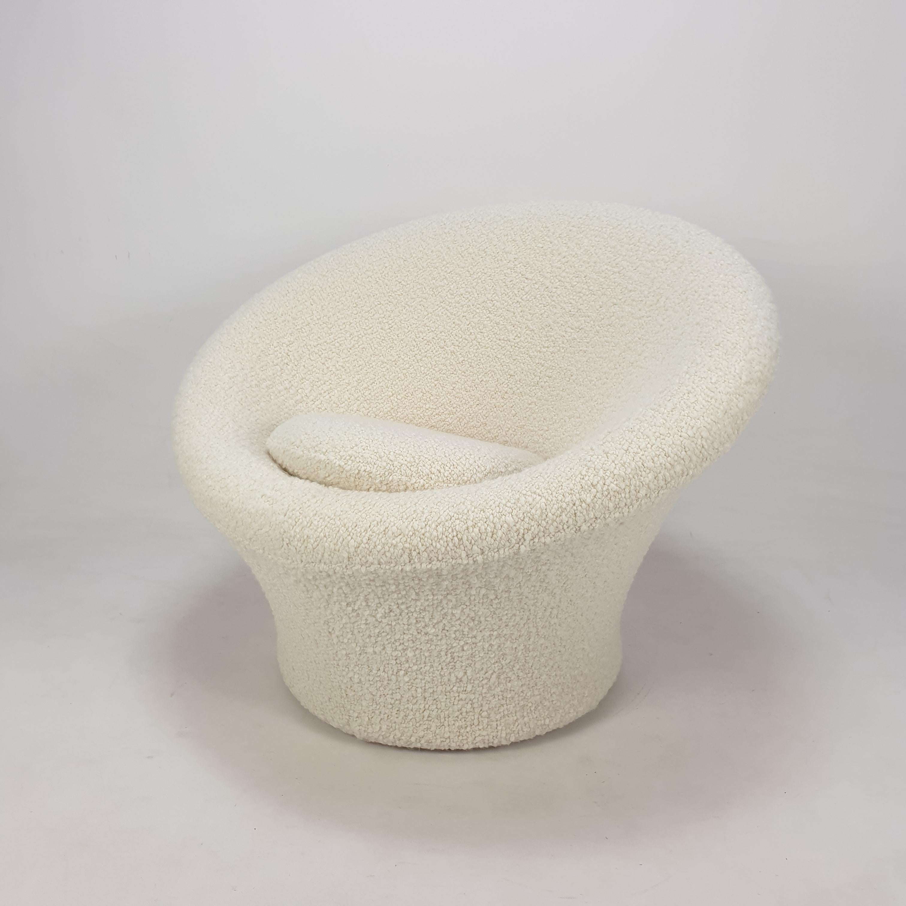 Mid-Century Modern Set of 2 Mushroom Armchairs by Pierre Paulin for Artifort