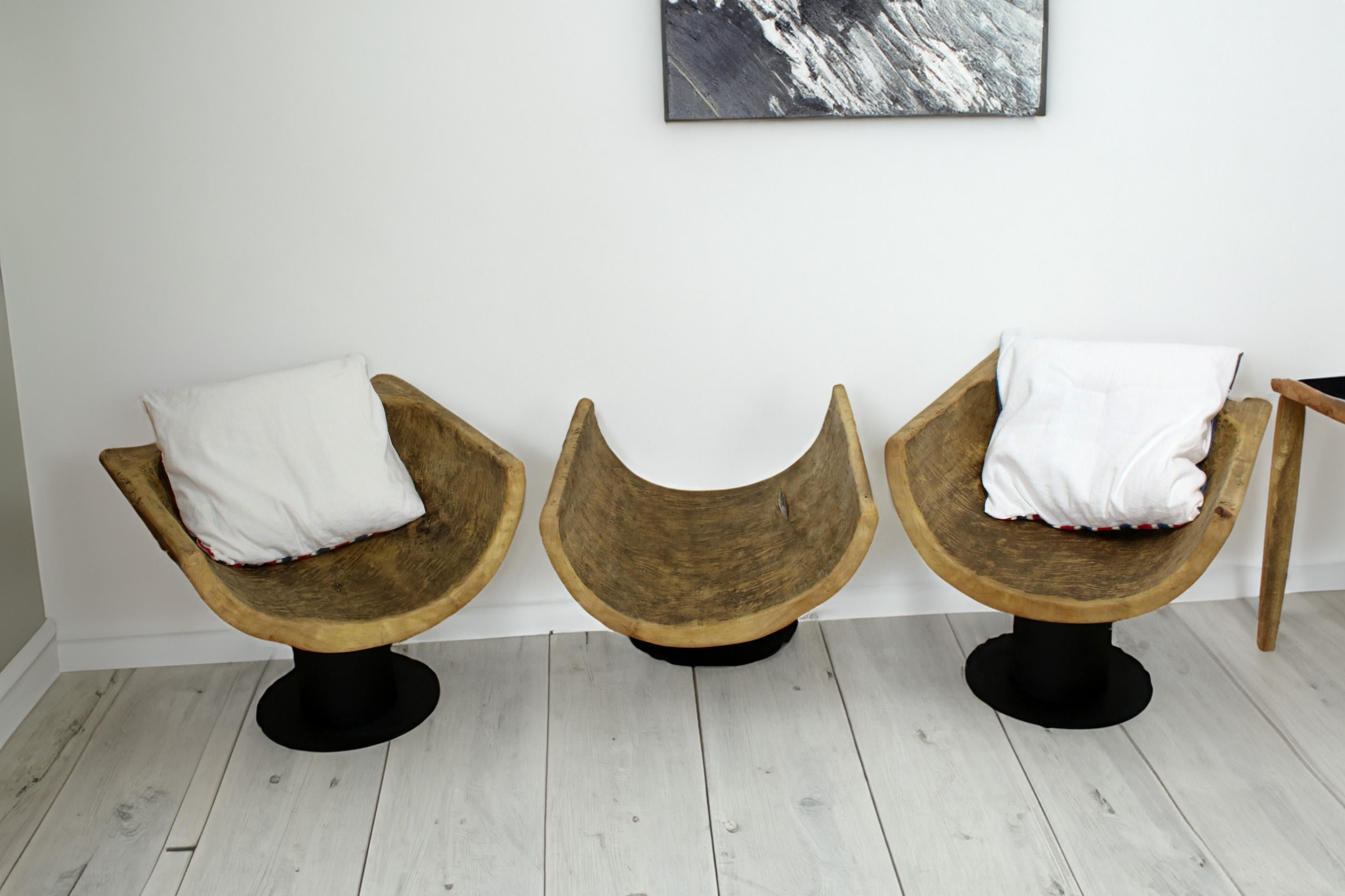 Ensemble de 2 fauteuils en bois naturel avec une table, 19ème siècle bois utilisé en vente 3