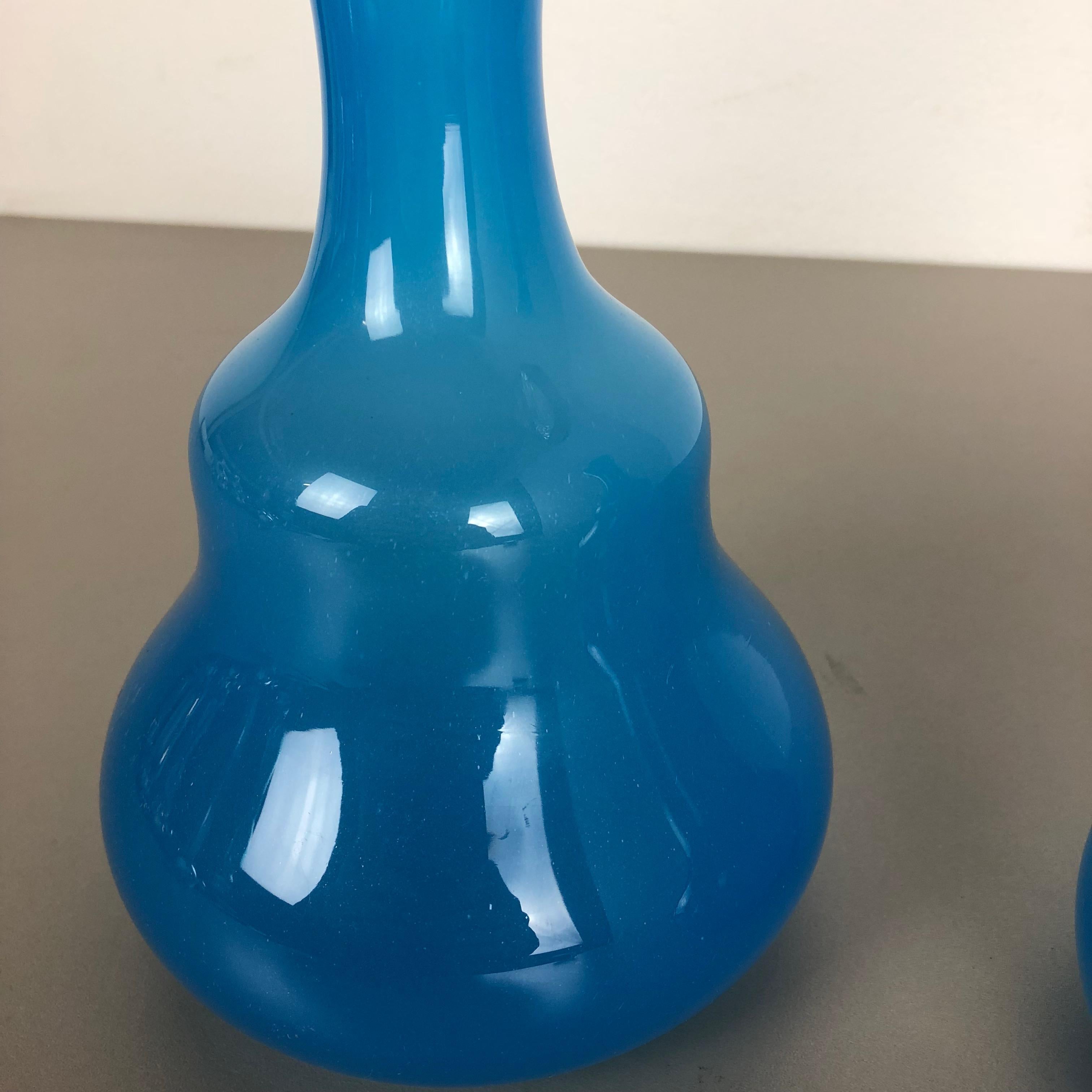 Set of 2 New Old Stock Blue Murano Opaline Glass Vases by Gino Cenedese, 1960s 2