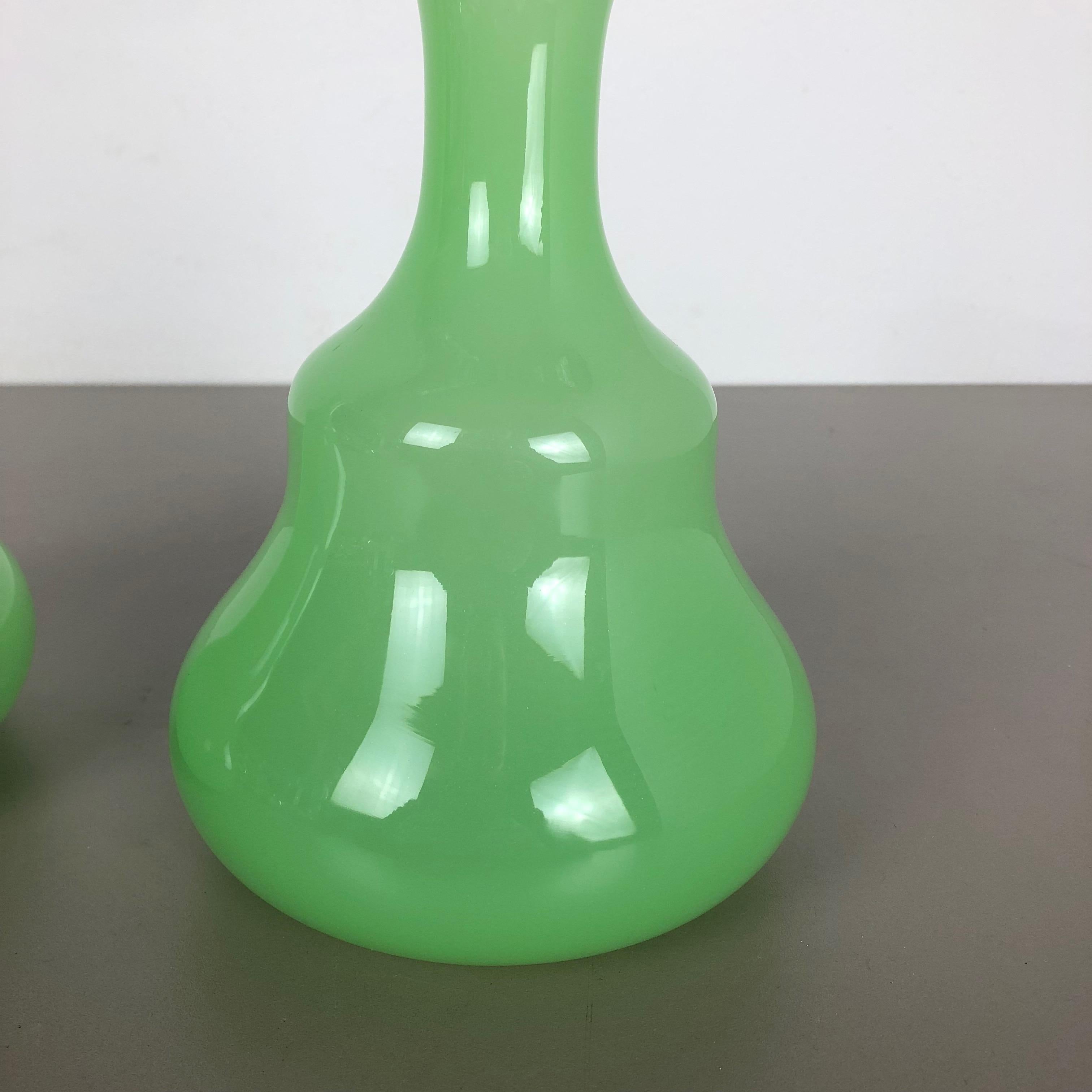 Set of 2 New Old Stock Green Murano Opaline Glass Vases by Gino Cenedese, 1960s 6