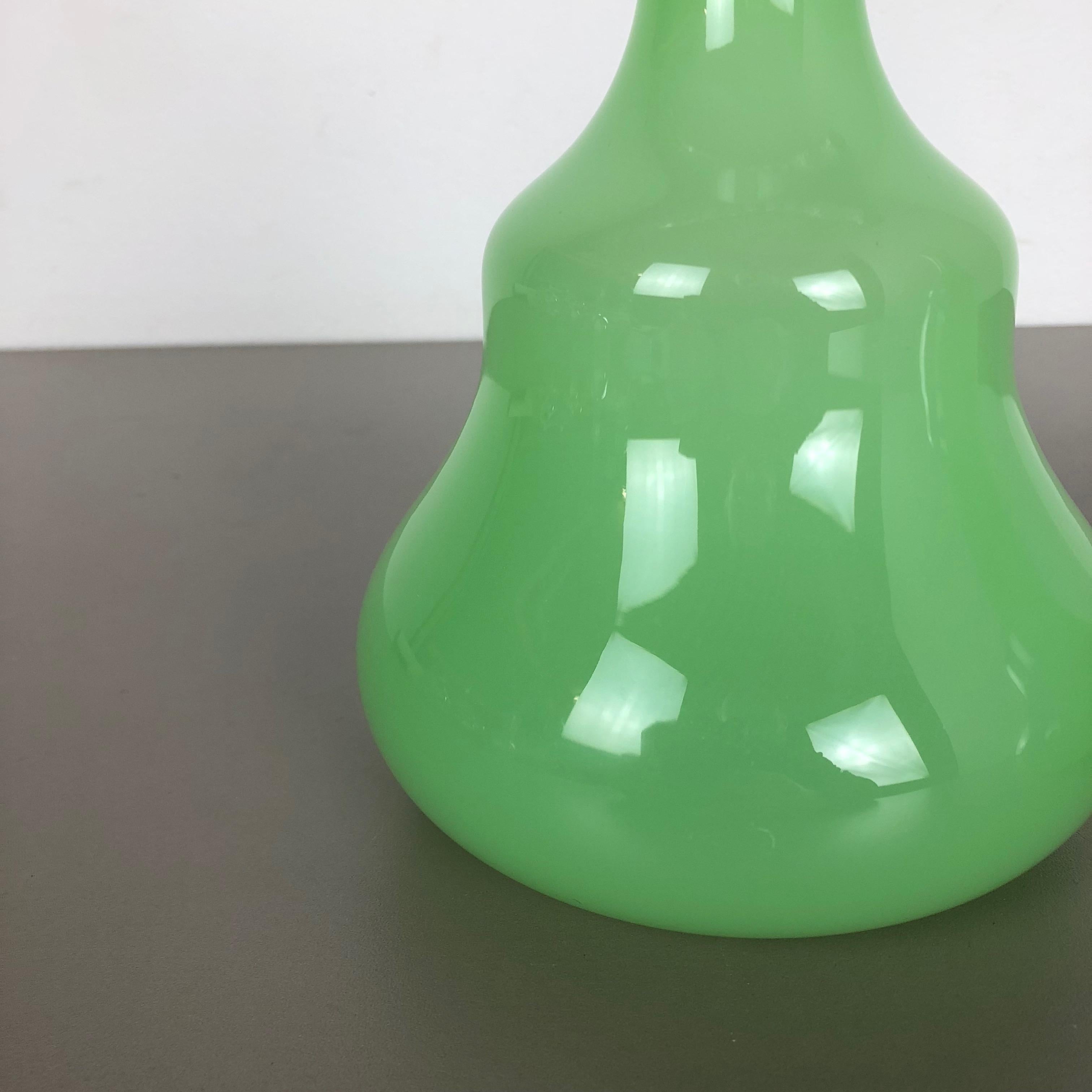 Set of 2 New Old Stock Green Murano Opaline Glass Vases by Gino Cenedese, 1960s 8