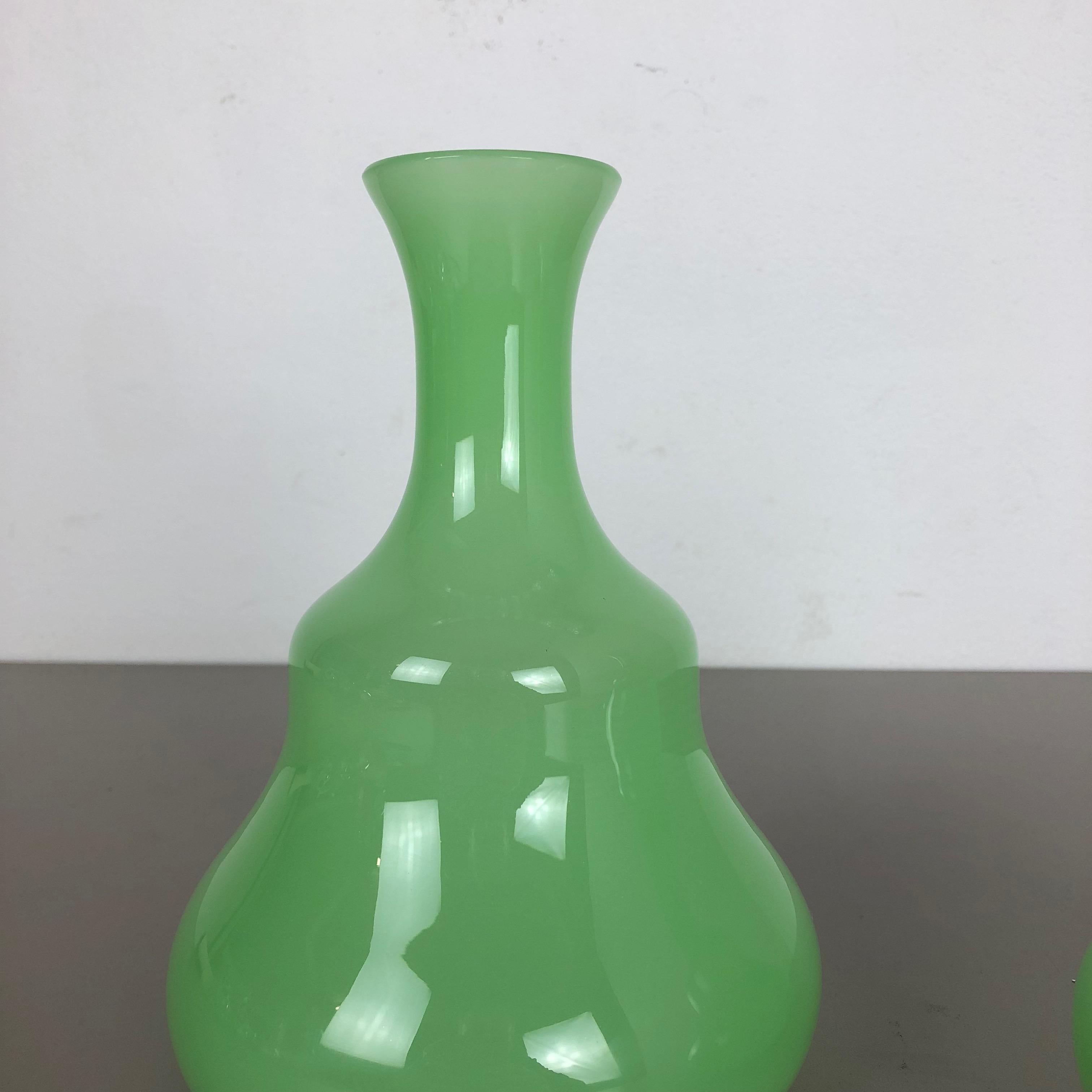 Set of 2 New Old Stock Green Murano Opaline Glass Vases by Gino Cenedese, 1960s 10