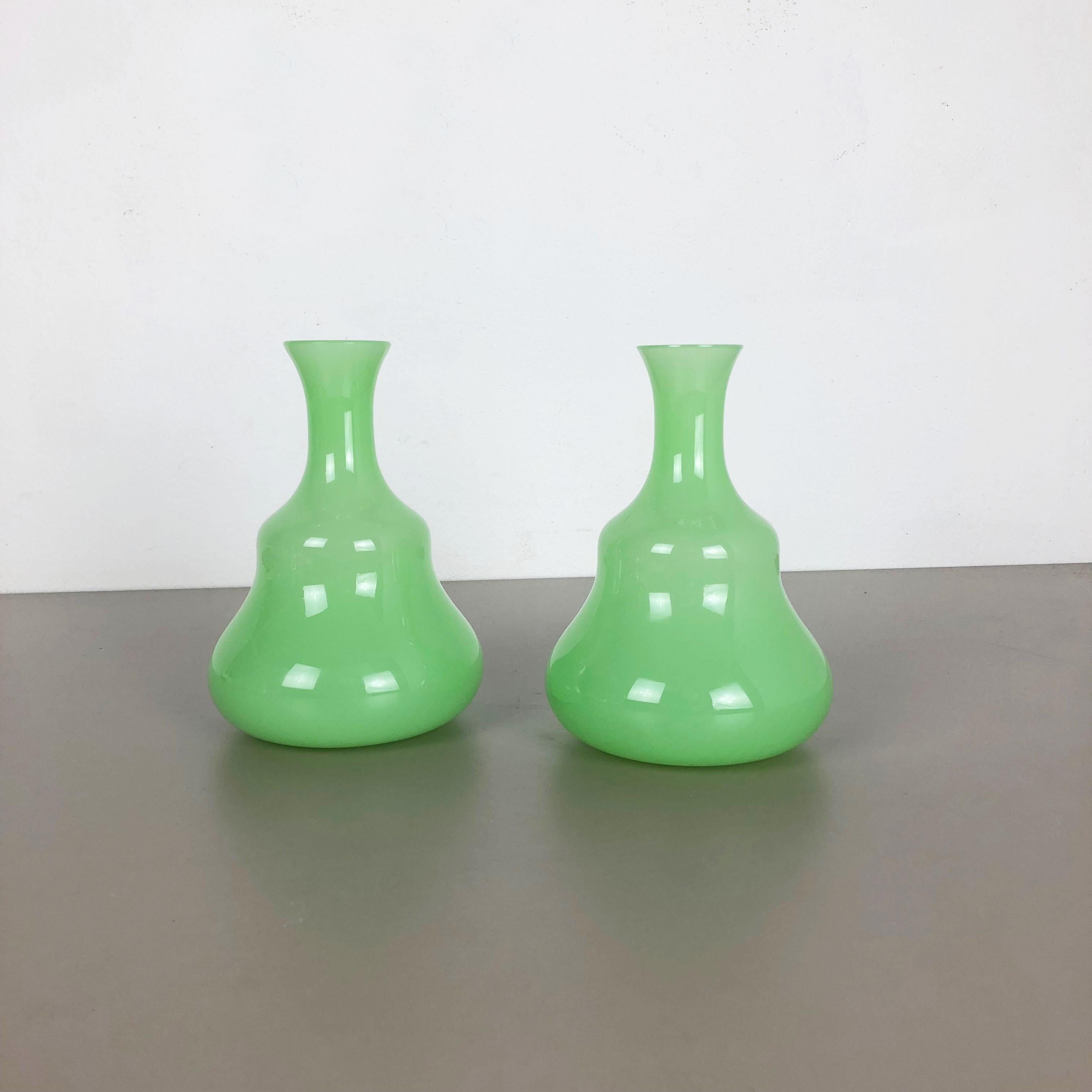 Mid-Century Modern Set of 2 New Old Stock Green Murano Opaline Glass Vases by Gino Cenedese, 1960s