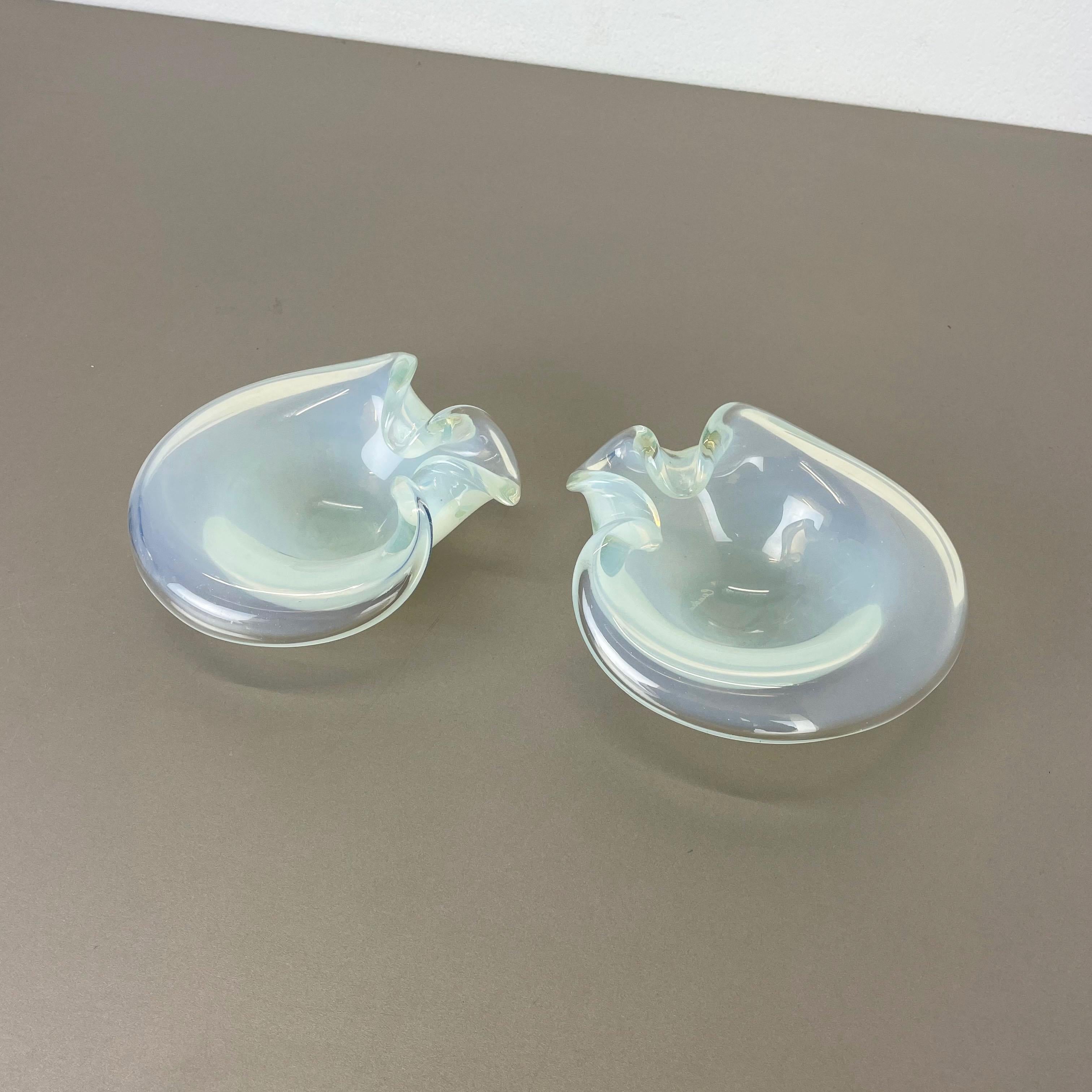 Set di 2 ciotole a conchiglia in vetro di Murano di Antonio da Ros Cenedese, 1960 In condizioni ottime in vendita a Kirchlengern, DE