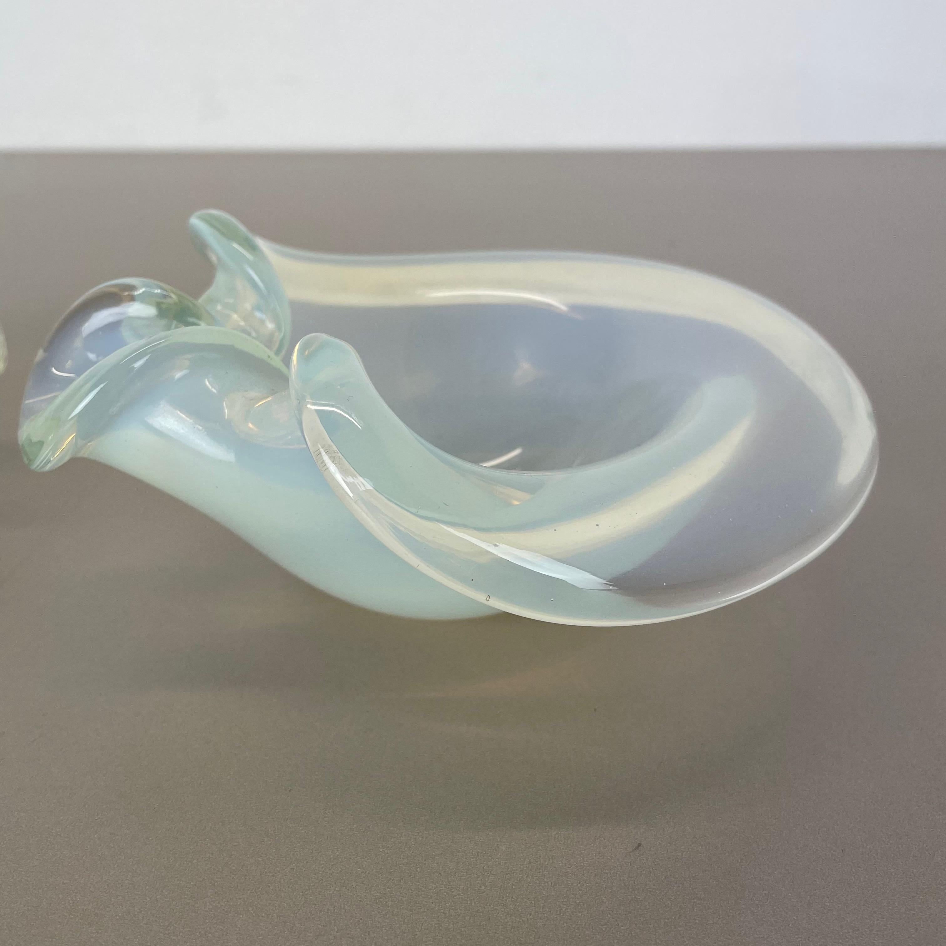 20th Century Set of 2 New Old Stock, Murano Glass Shell Bowl by Antonio da Ros Cenedese, 1960 For Sale