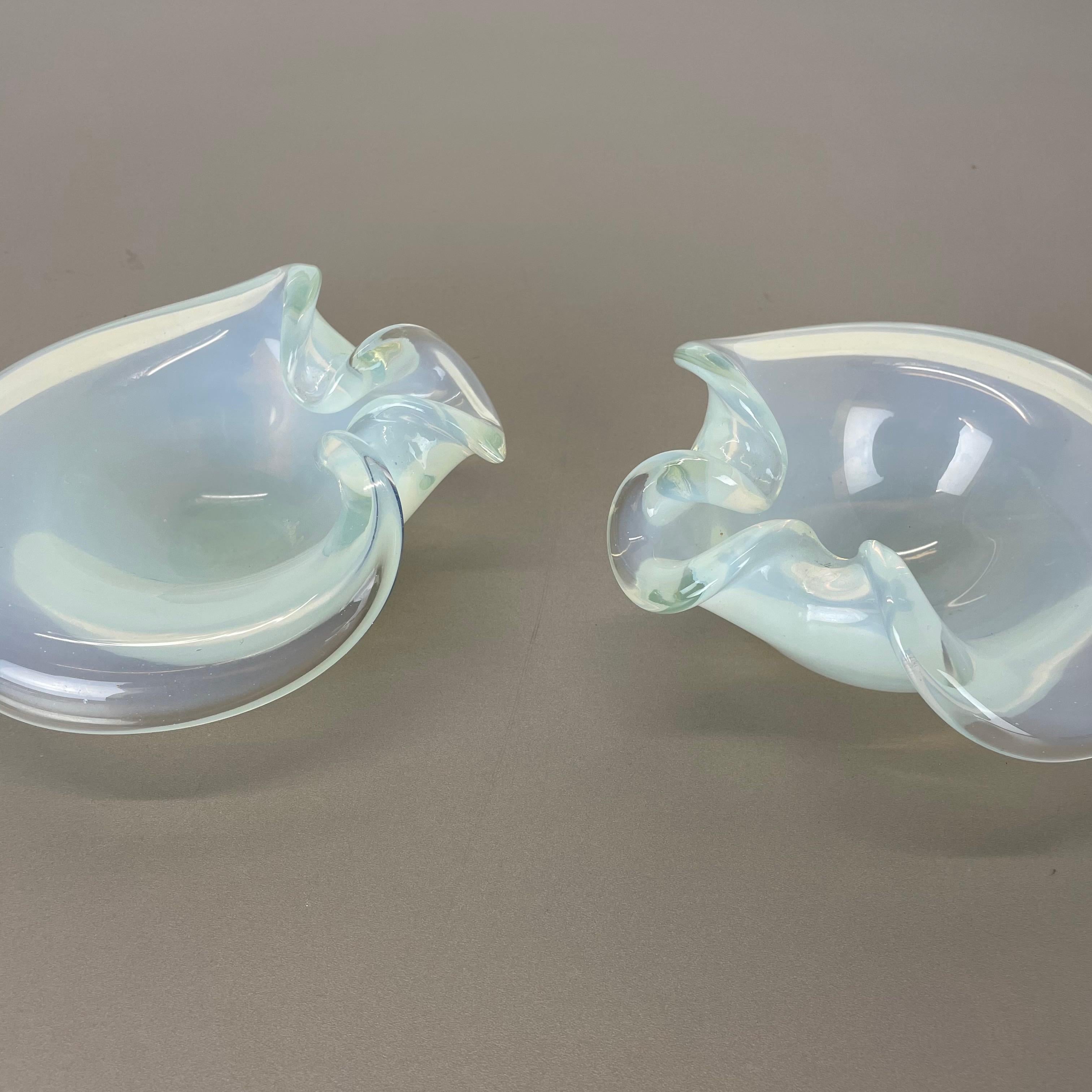 Set of 2 New Old Stock, Murano Glass Shell Bowl by Antonio da Ros Cenedese, 1960 For Sale 3