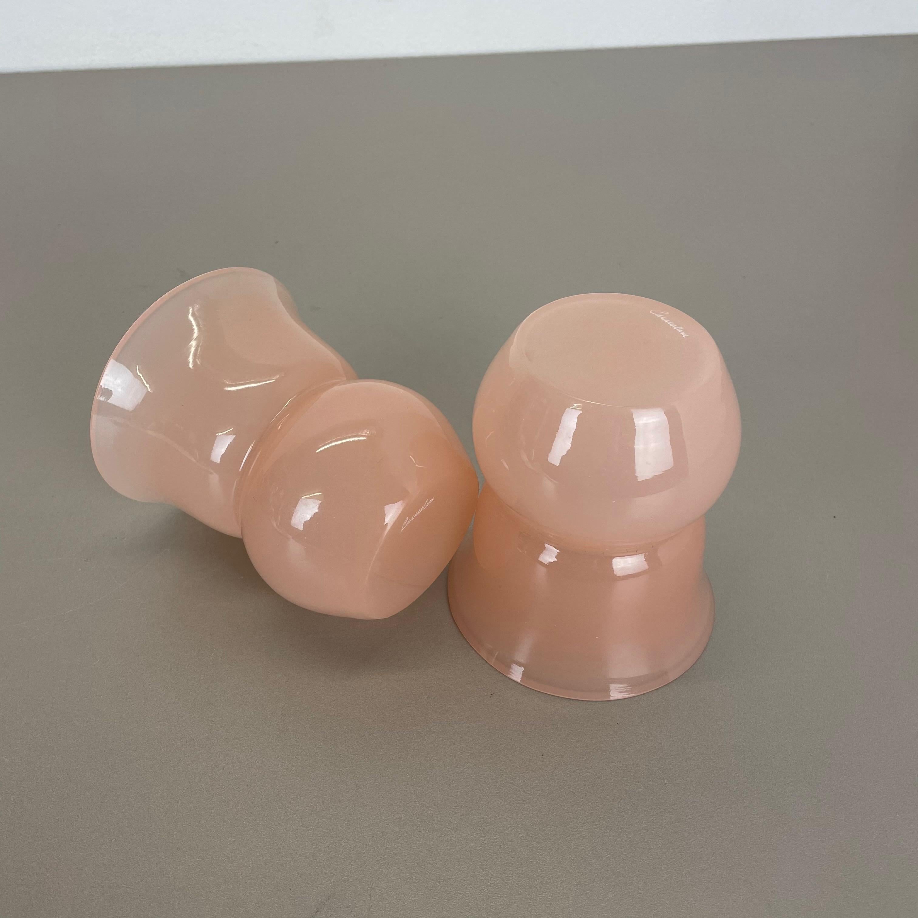 Set of 2 New Old Stock Murano Opaline Glass Vases by Gino Cenedese, 1960s 5