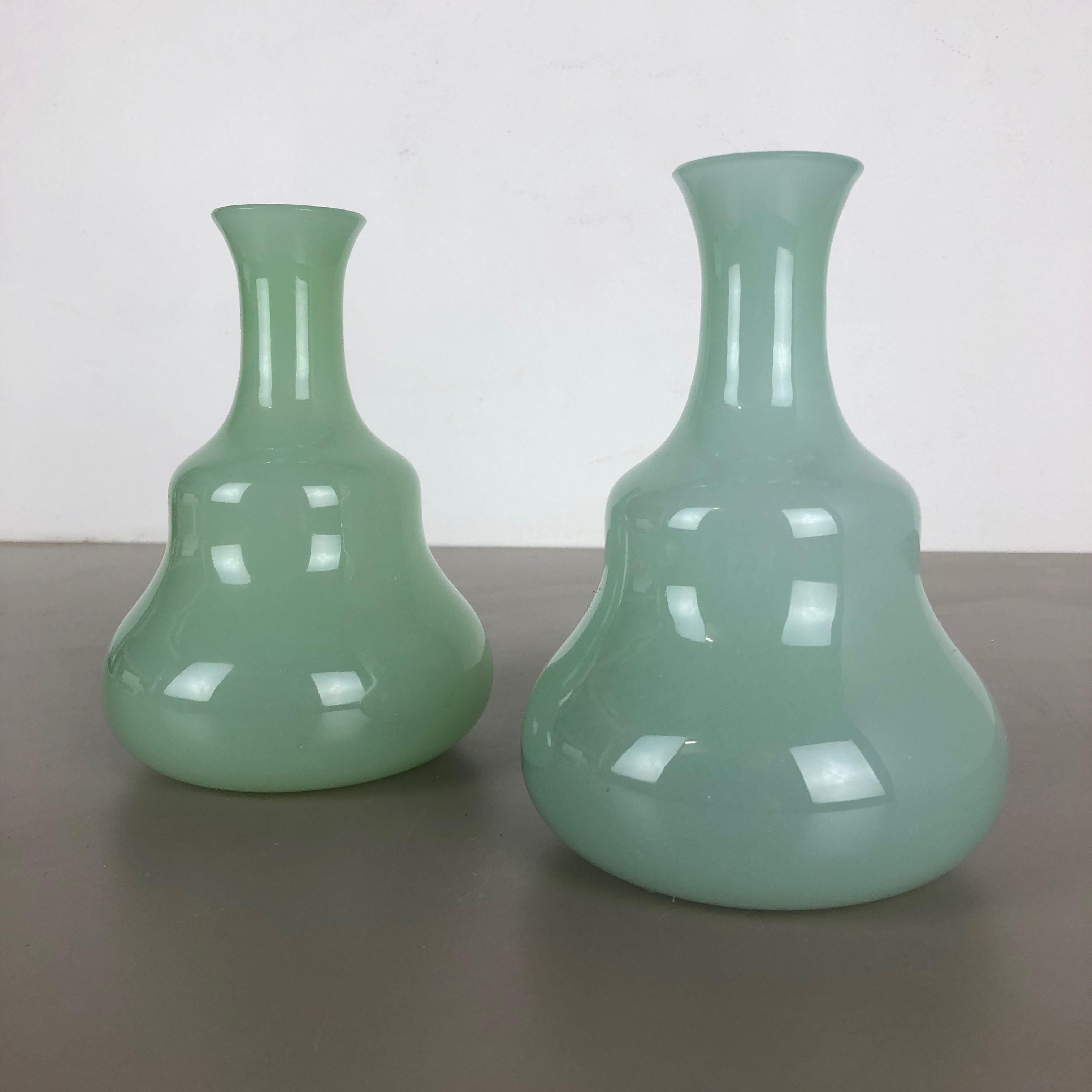 Set of 2 New Old Stock Murano Opaline Glass Vases by Gino Cenedese, 1960s (Italienisch)
