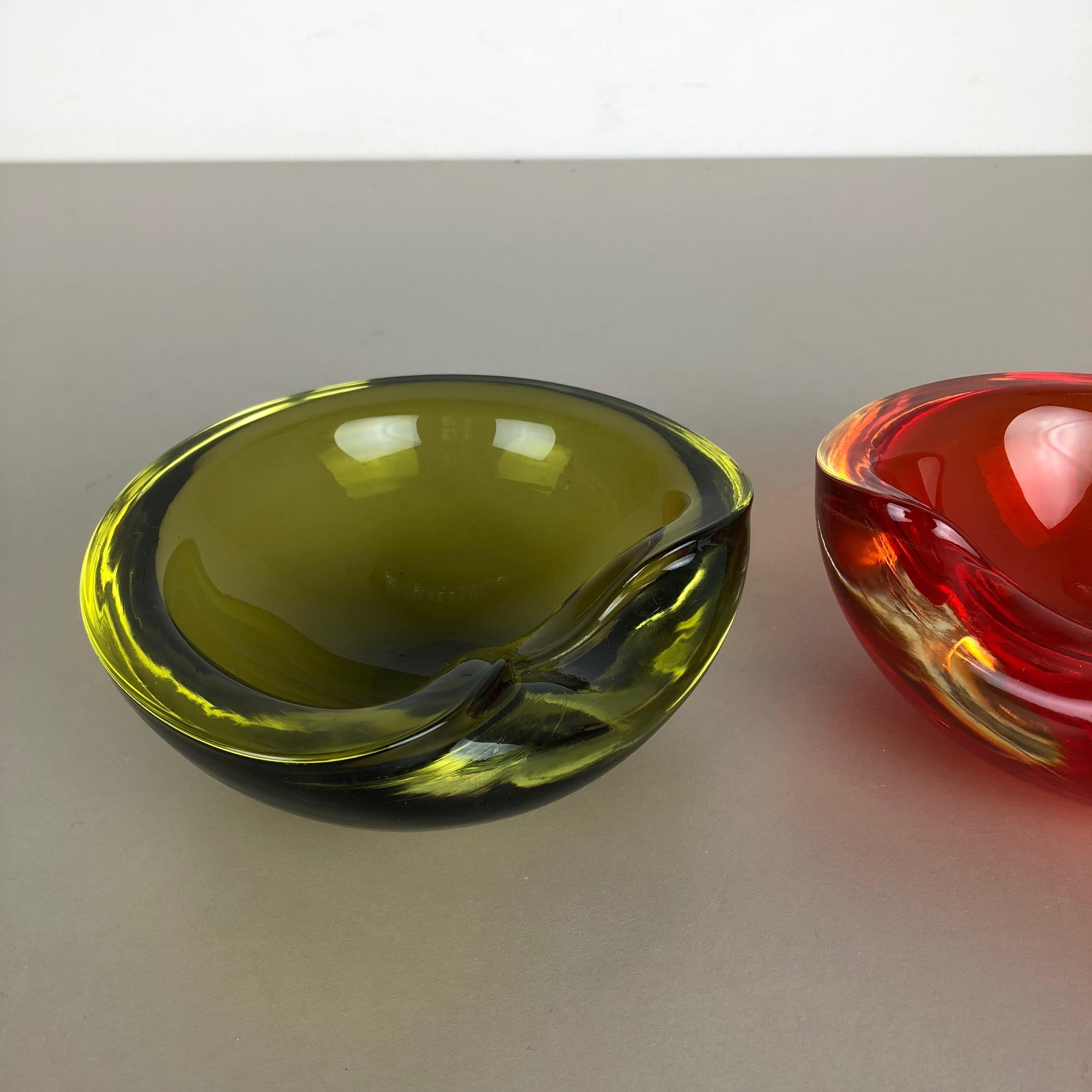 20th Century Set of 2 New Old Stock, Murano Sommerso Glass Shell Bowl Cenedese Vetri, 1960s