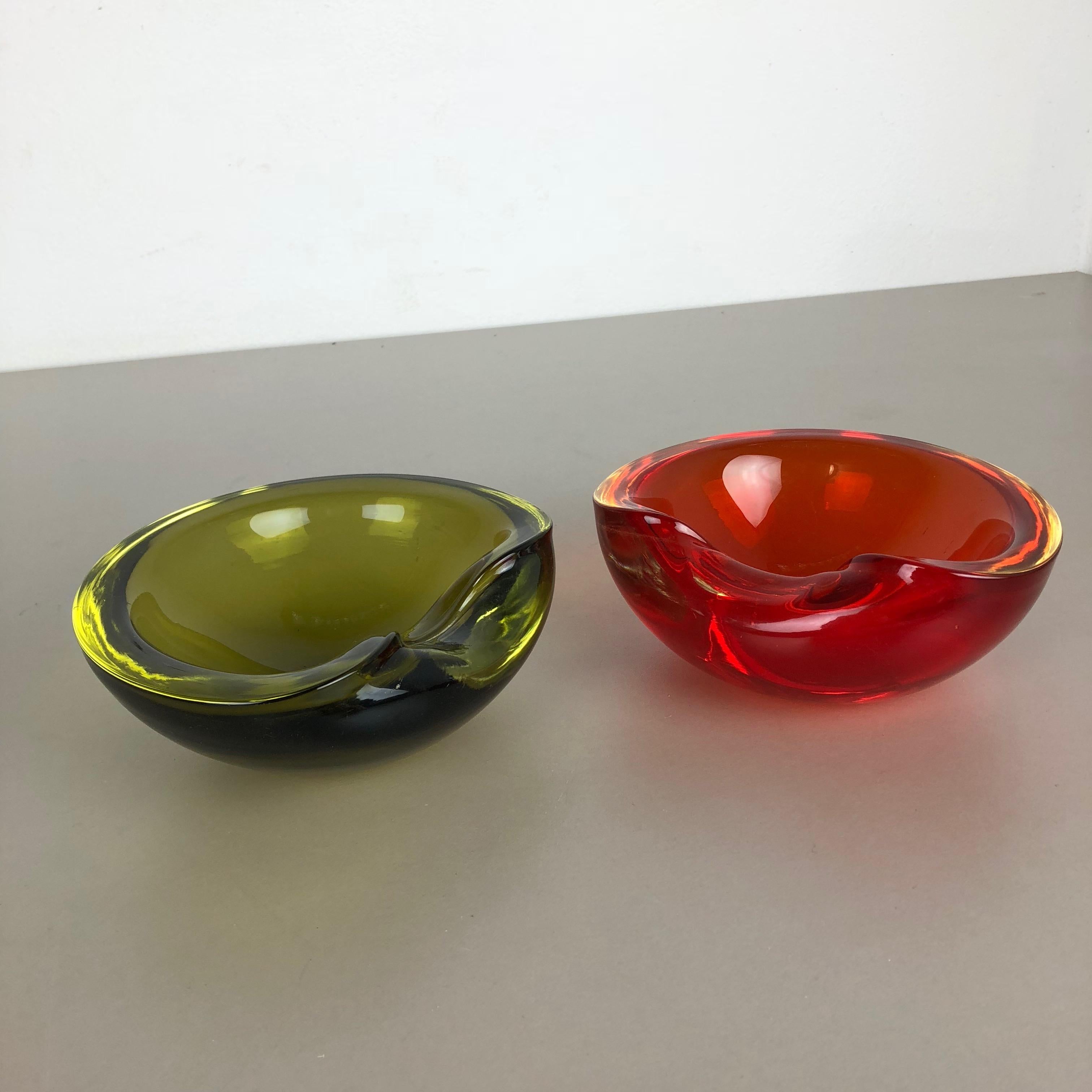 Murano Glass Set of 2 New Old Stock, Murano Sommerso Glass Shell Bowl Cenedese Vetri, 1960s For Sale