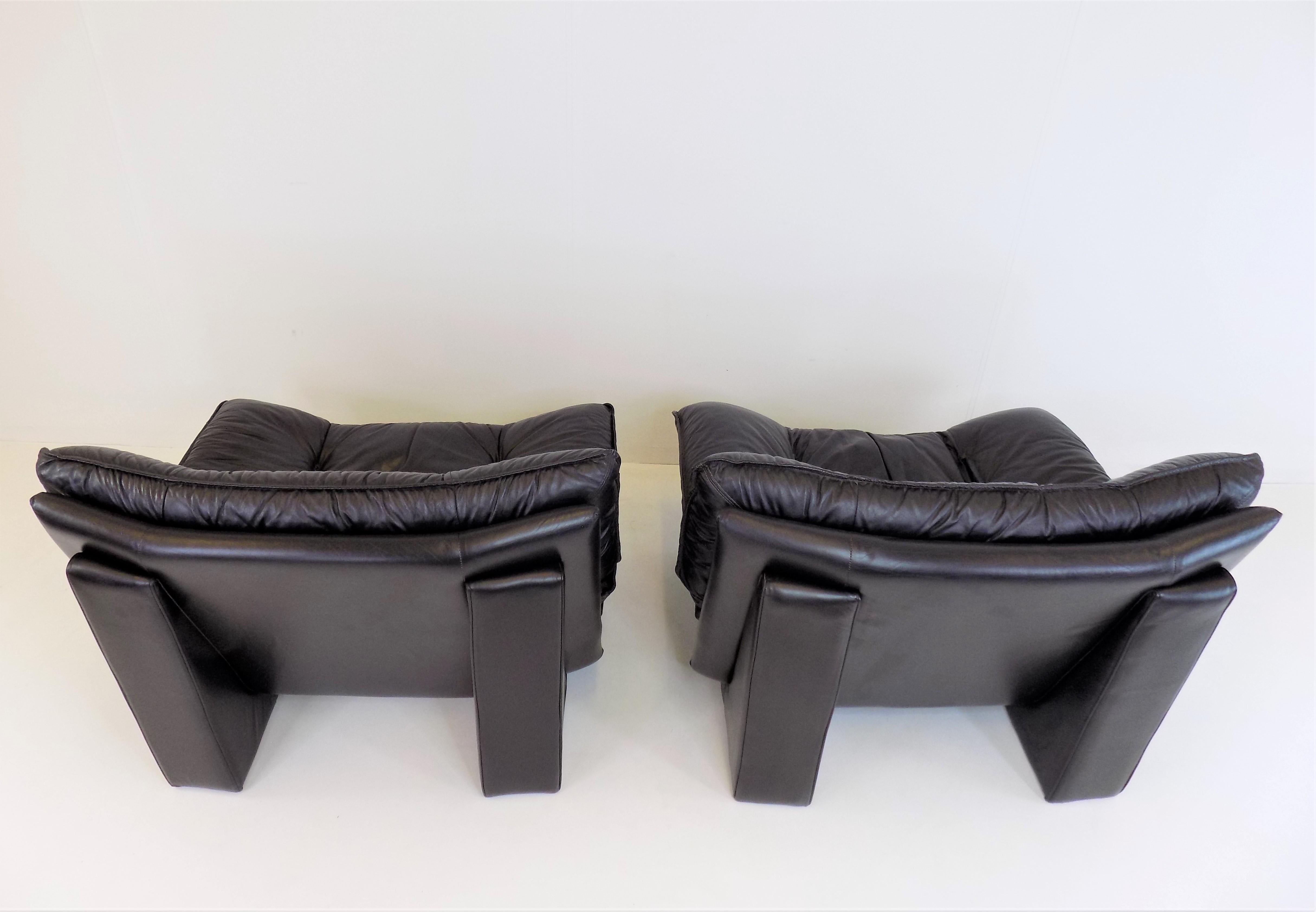 Set of 2 Nicoletti Salotti Ambassador leather armchairs 3