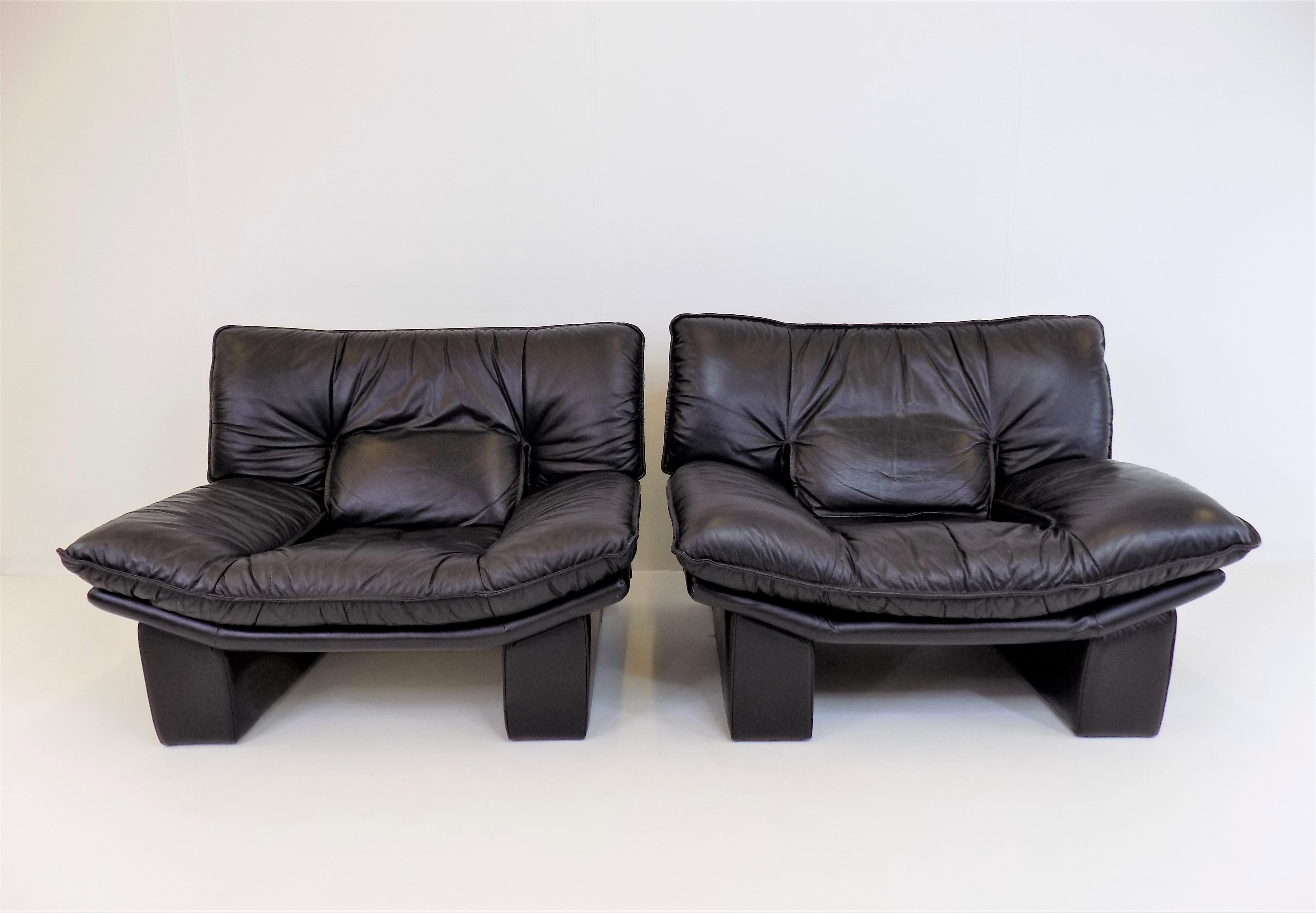 Set of 2 Nicoletti Salotti Ambassador leather armchairs 6