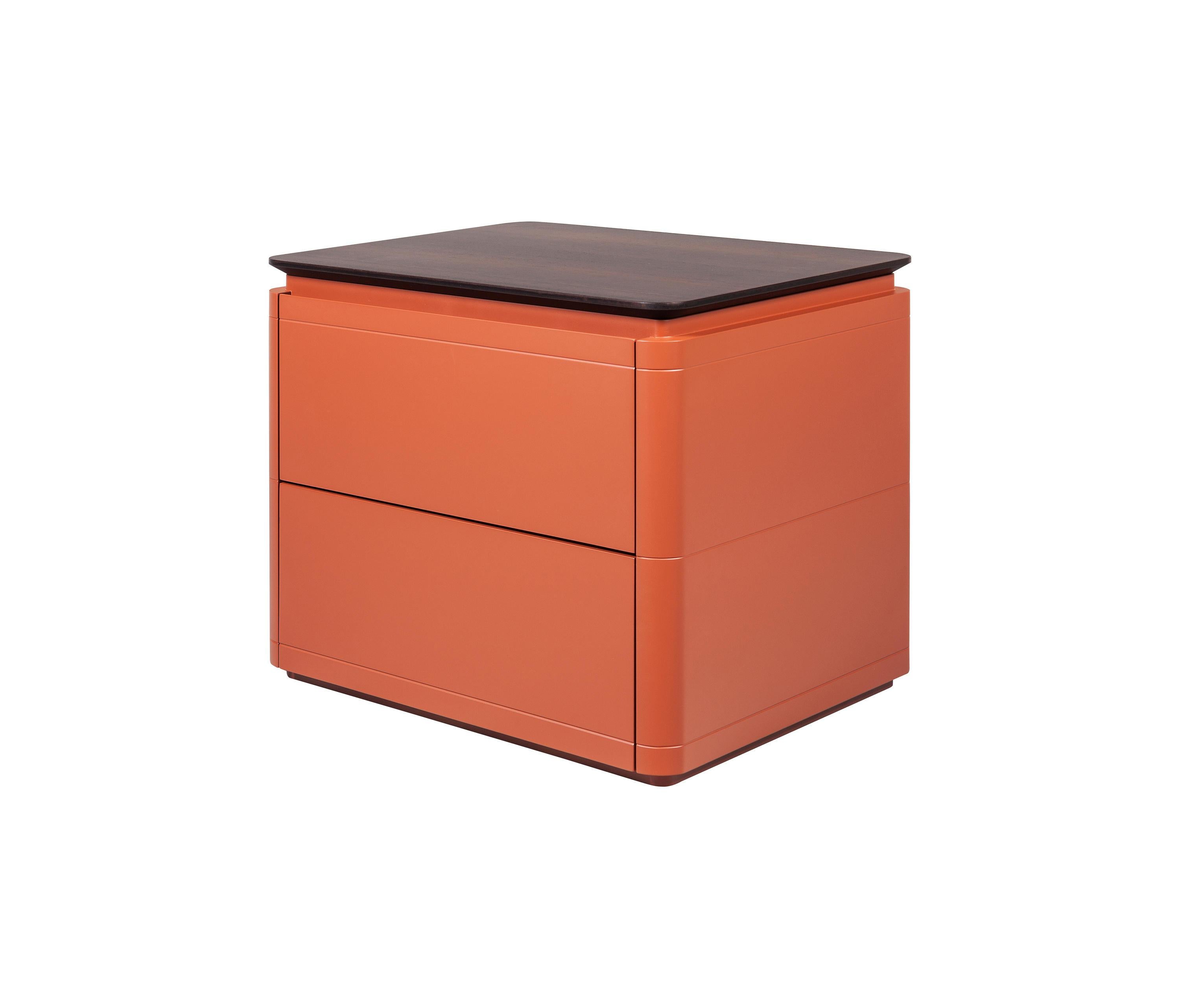 Set Of 2 Nightstands In Dark Blue Lacquer with White Ceramic Top In New Condition For Sale In NEW YORK, NY