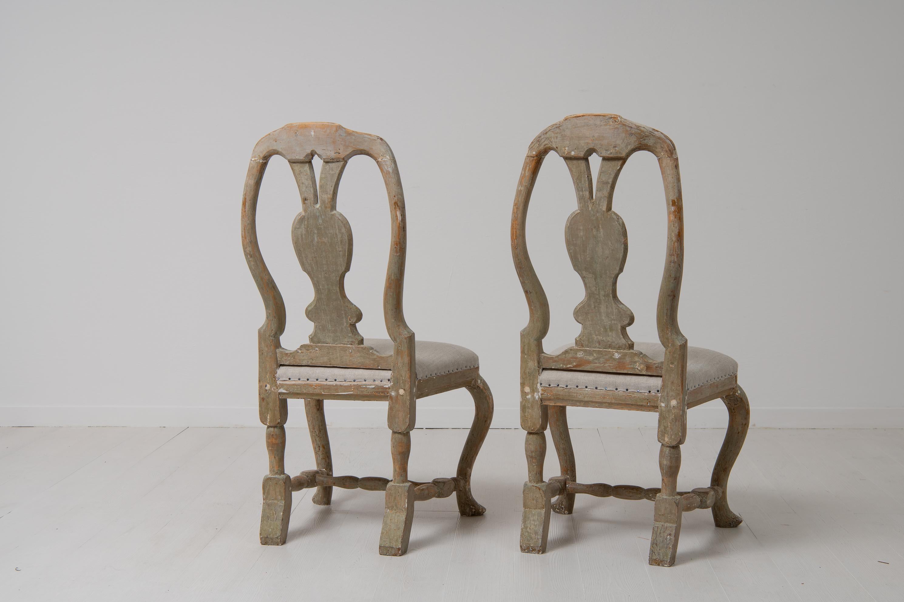 Set of 2 Northern Swedish Rococo Pine Chairs In Good Condition For Sale In Kramfors, SE
