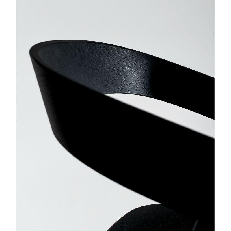 Chêne Ensemble de 2 chaises de salle à manger nues, noires, par Made by Choice en vente