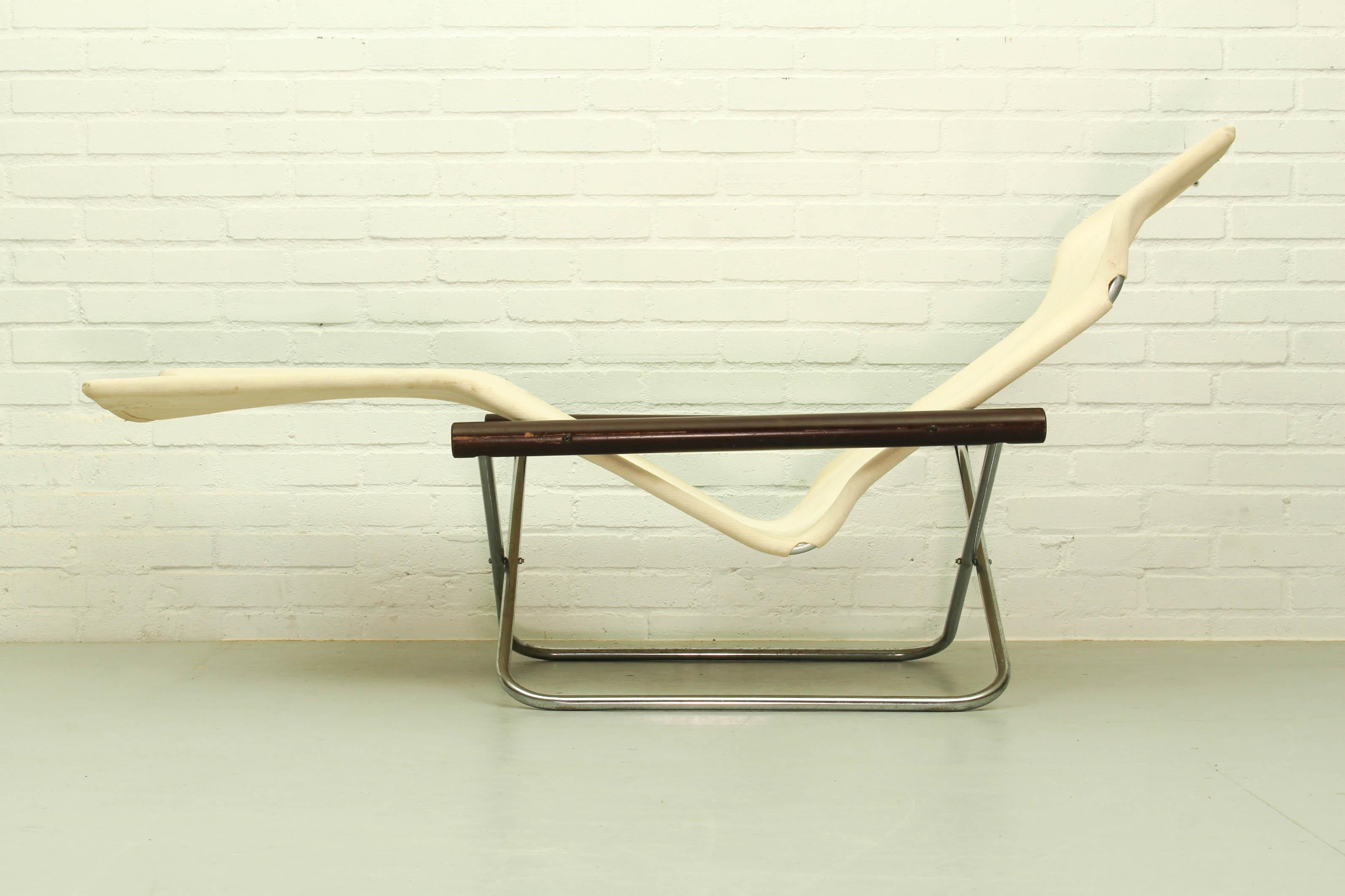 Set of 2 NY Chaise Lounge 'foldable!' by Takeshi Nii, Japan, 1950s In Good Condition In Appeltern, Gelderland