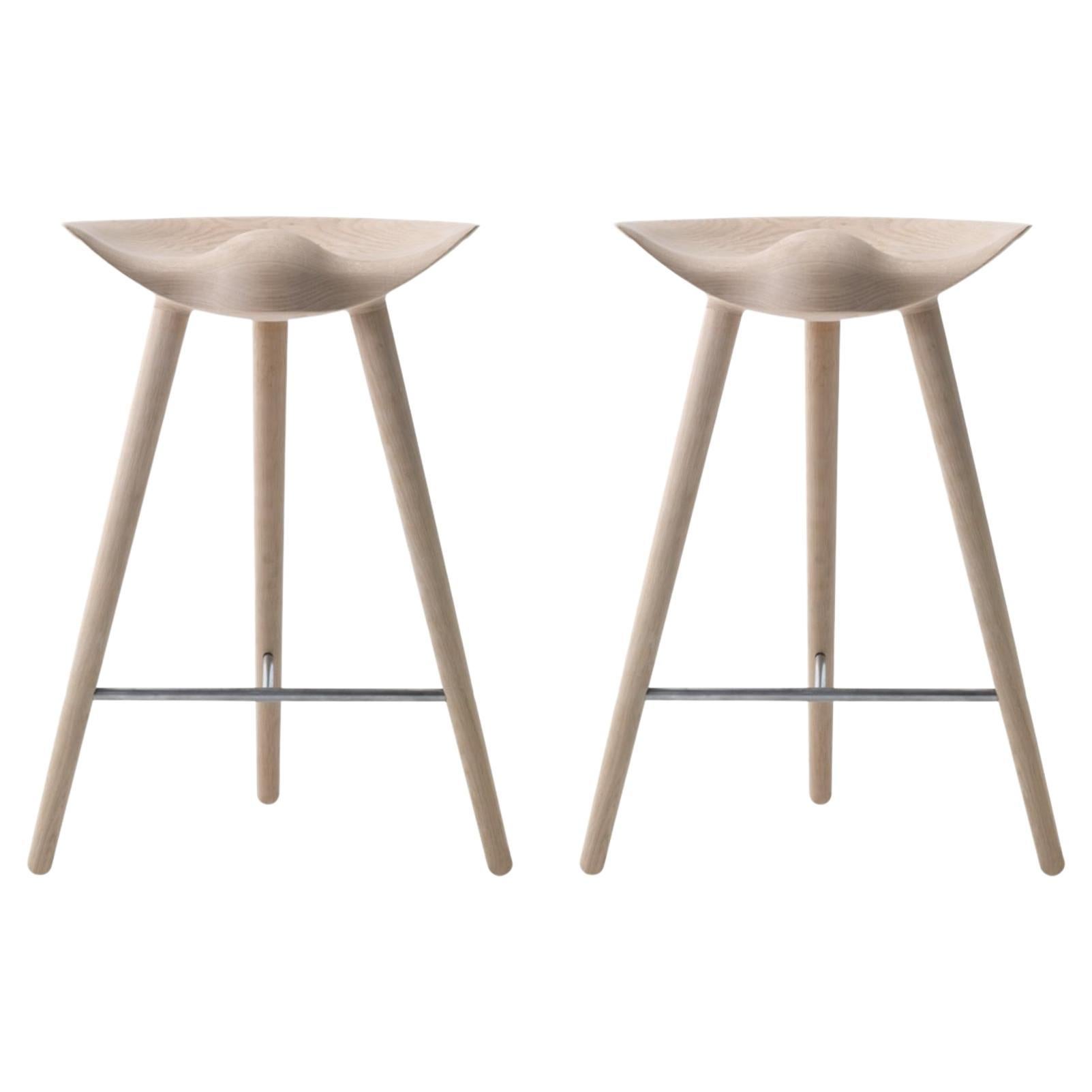 Juego de 2 taburetes de acero inoxidable y roble ML 42 by Lassen