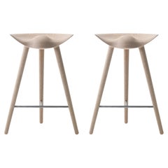 Juego de 2 taburetes de acero inoxidable y roble ML 42 by Lassen