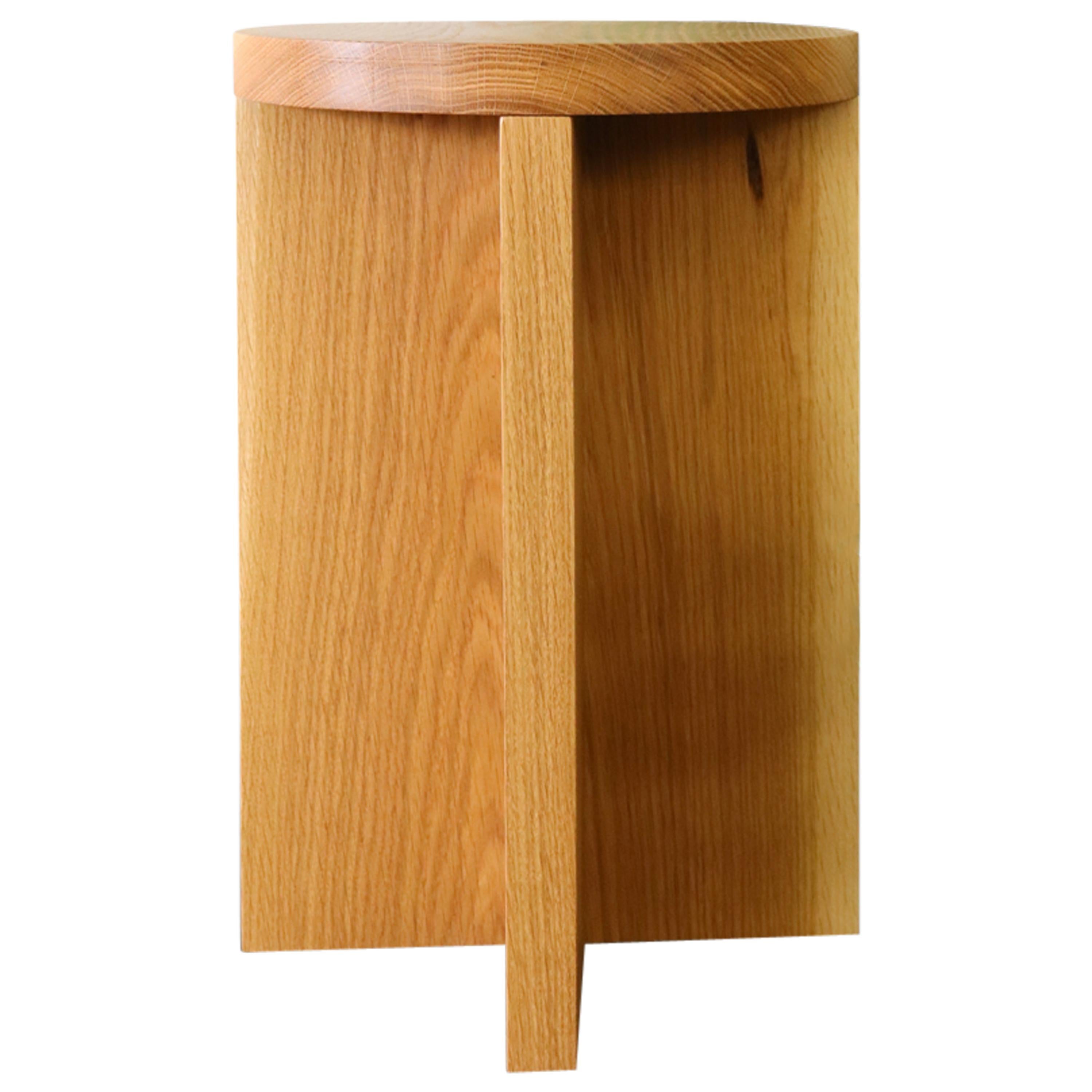 Set of 2 Oak Round Top Foundation Side Tables, 16" Diam x 21"h For Sale