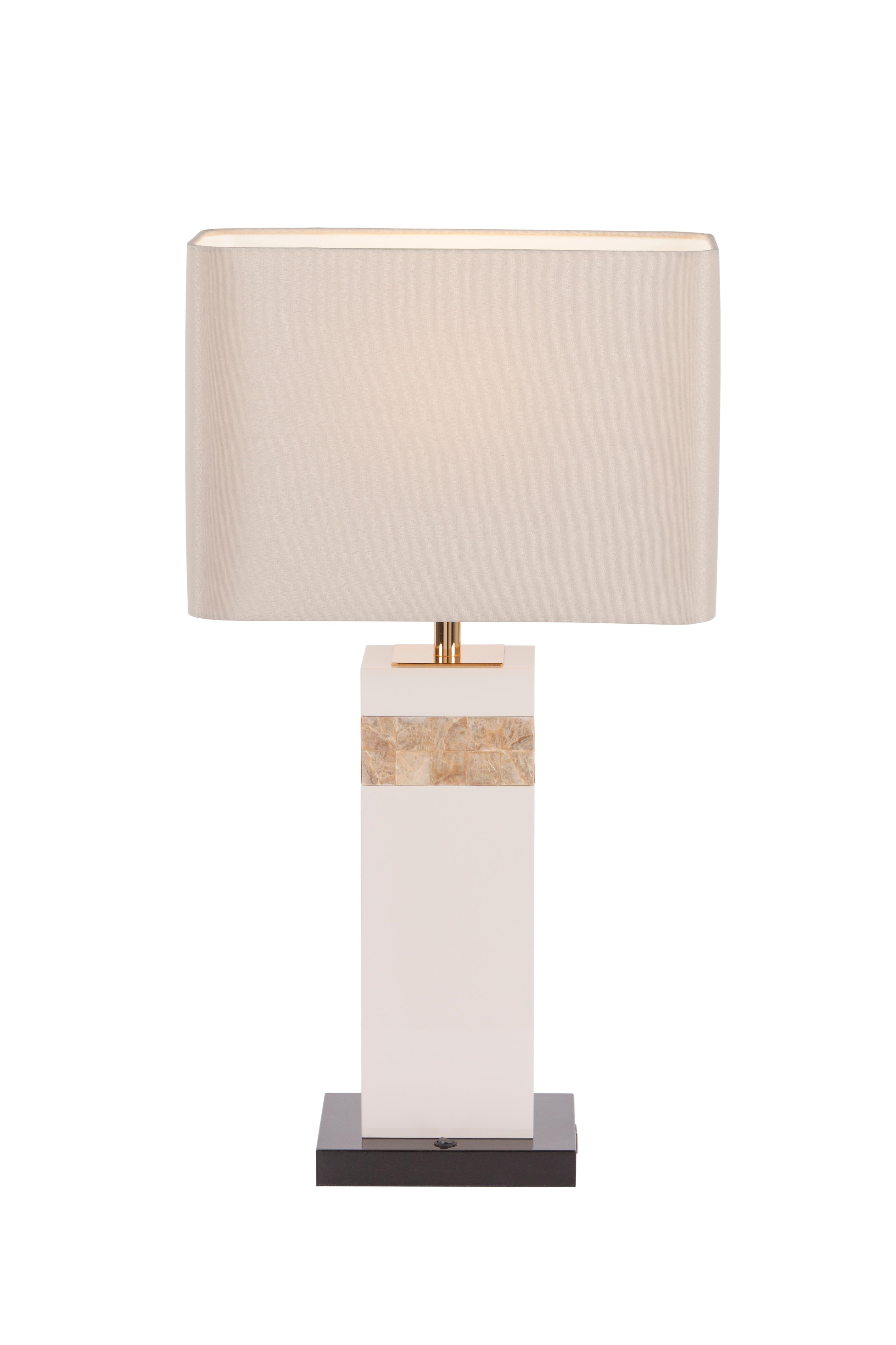 2er-Set Oceanus Tischlampen Beige Schatten Handgefertigt in Portugal von Greenapple (Portugiesisch) im Angebot