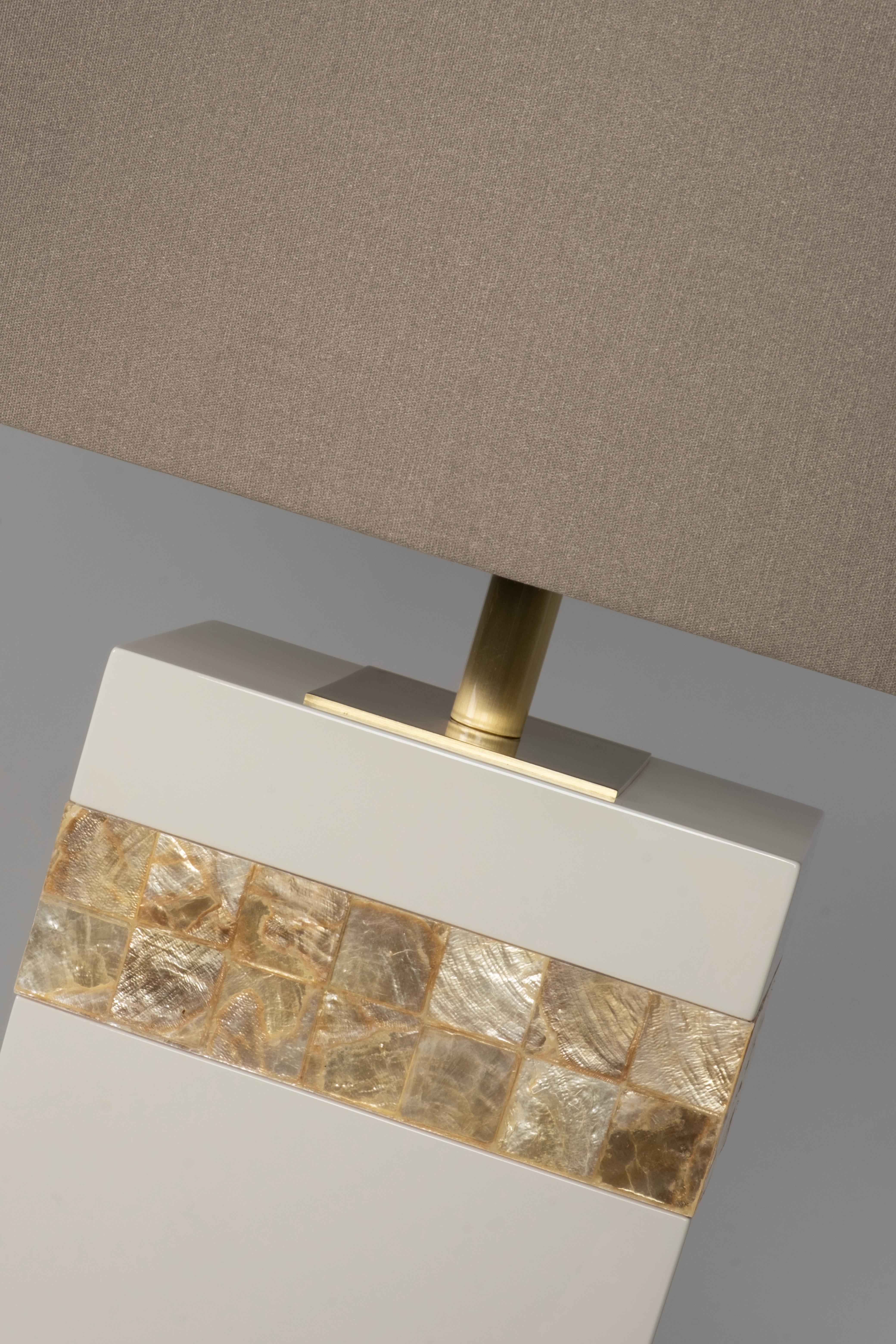 Set di 2 lampade da tavolo Oceanus, paralume in bronzo, fatte a mano in Portogallo da Greenapple in vendita 4