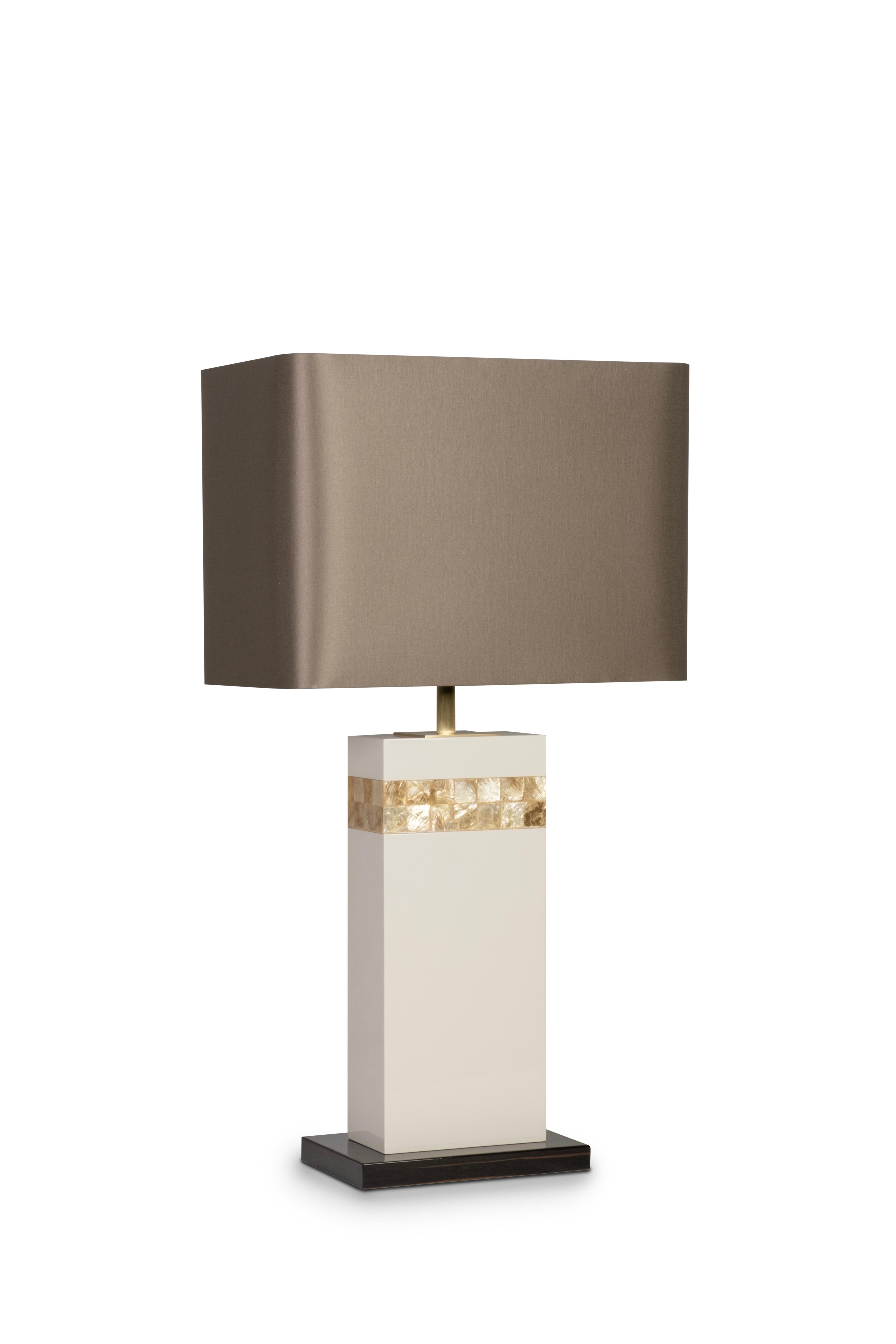 Set di 2 lampade da tavolo Oceanus, paralume in bronzo, fatte a mano in Portogallo da Greenapple In condizioni Nuovo in vendita a Lisboa, PT