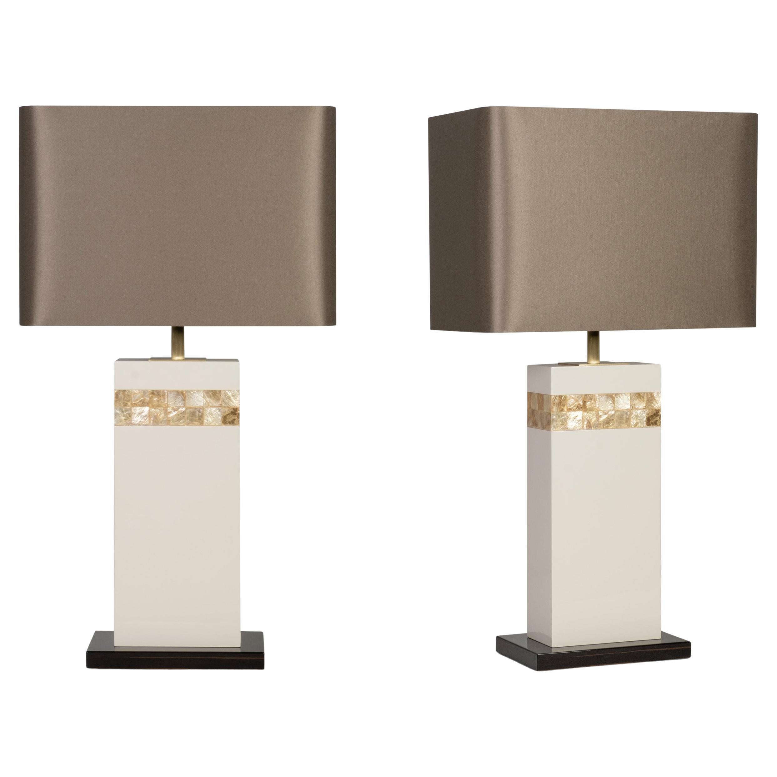 Set di 2 lampade da tavolo Oceanus, paralume in bronzo, fatte a mano in Portogallo da Greenapple in vendita