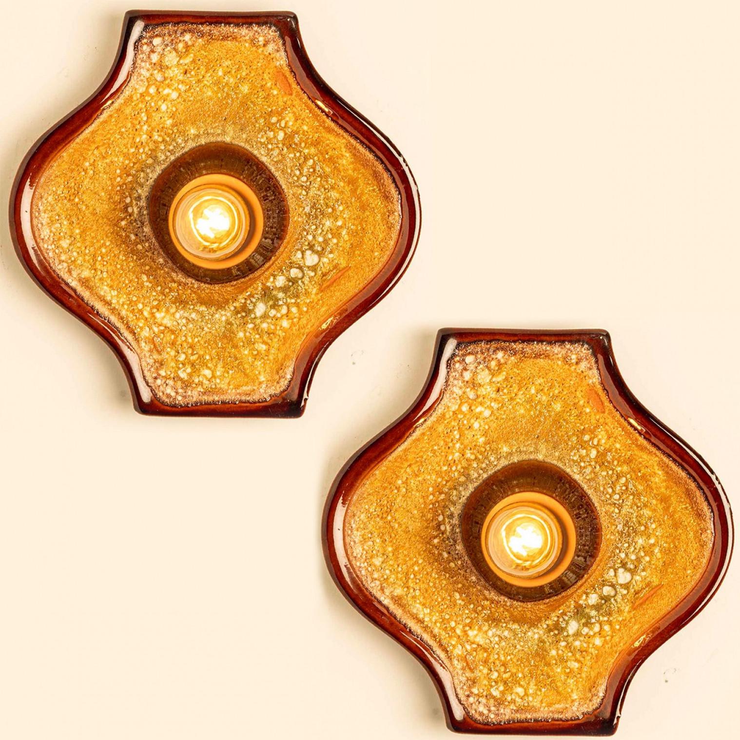 Tedesco Set di 2 applique ovali in ceramica ocra stile Fat Lava, 1970 in vendita