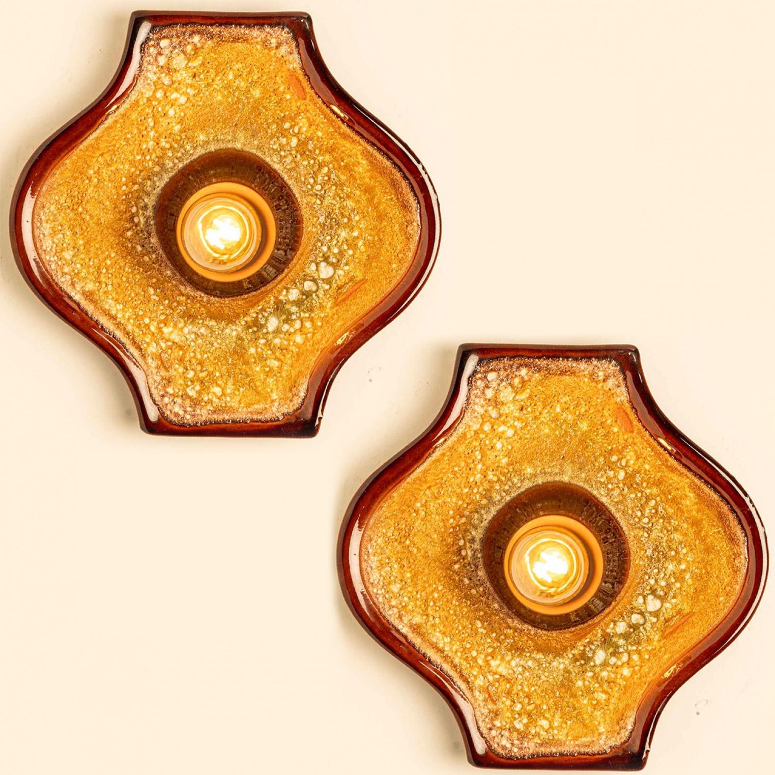 Tedesco Set di 2 applique ovali in ceramica ocra stile Fat Lava, 1970 in vendita