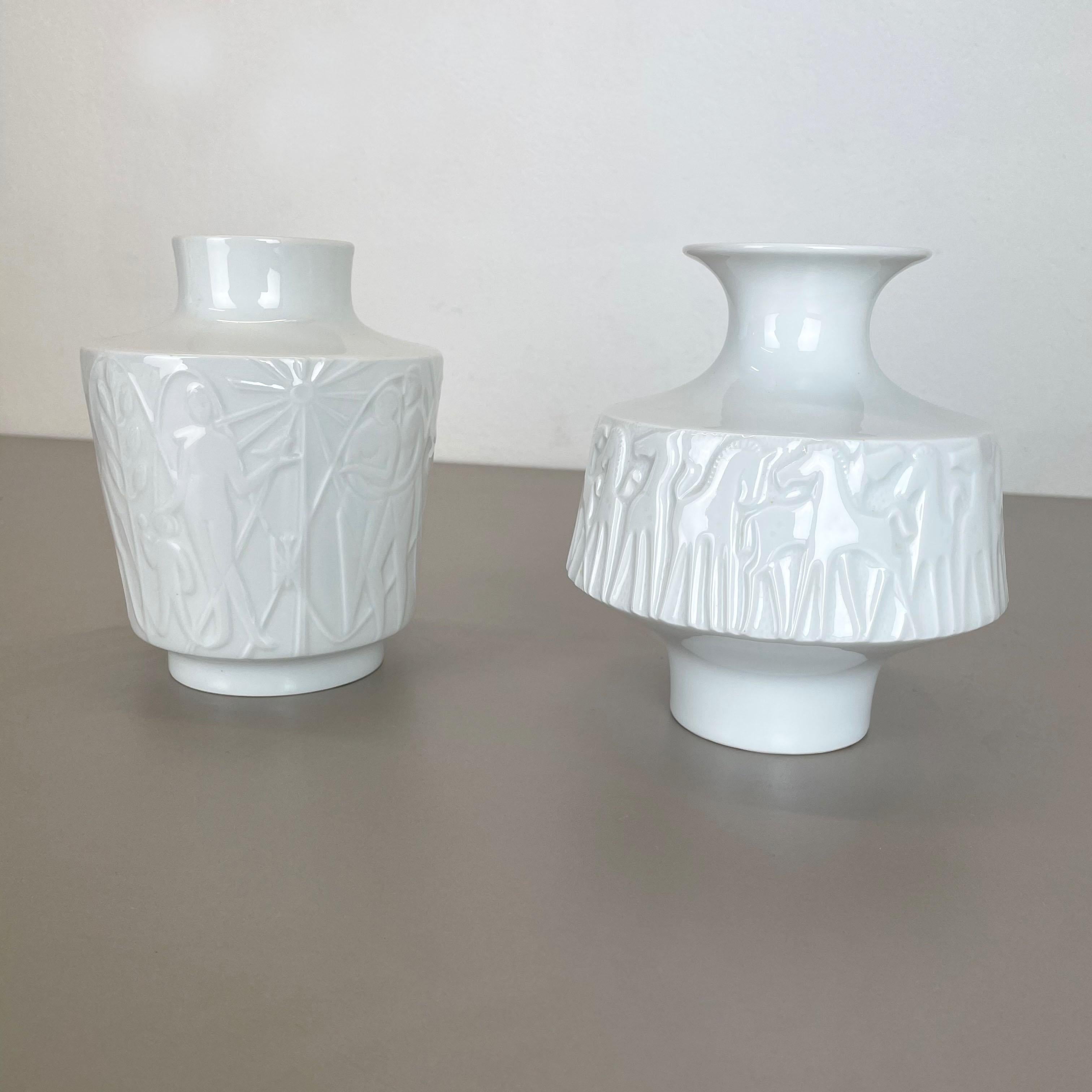 Allemand Ensemble de 2 vases en porcelaine biscuit OP Art d'Edelstein, Bavière, Allemagne, 1970 en vente