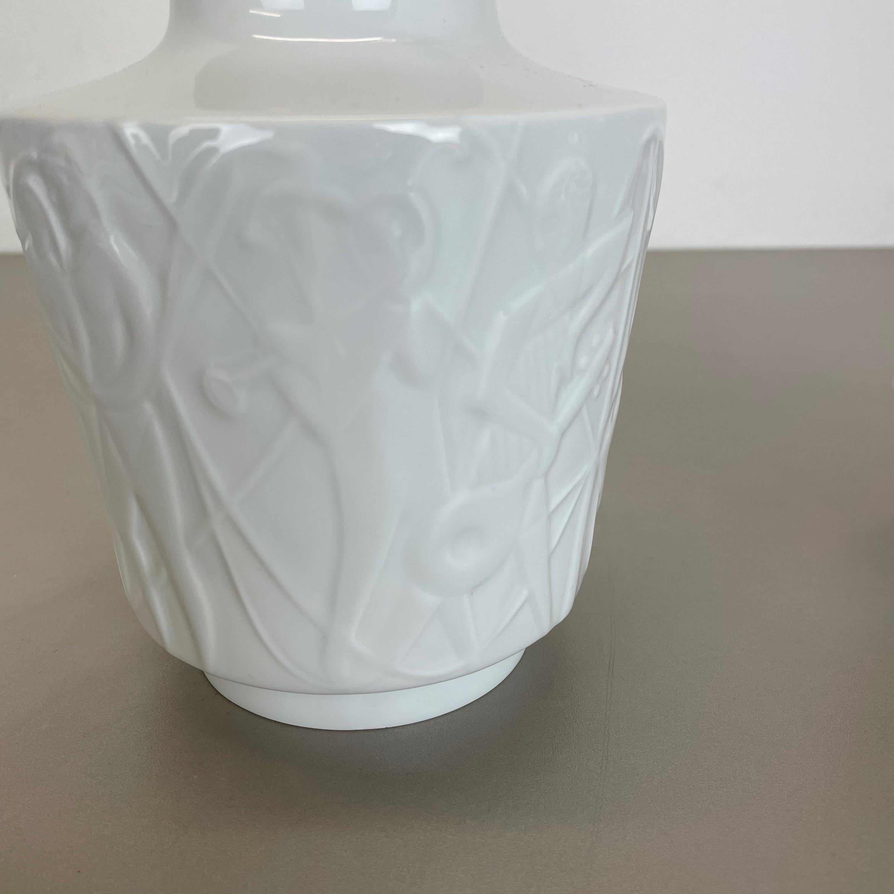 Ensemble de 2 vases en porcelaine biscuit OP Art d'Edelstein, Bavière, Allemagne, 1970 en vente 1