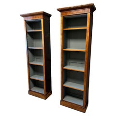 Juego de 2 librerías abiertas