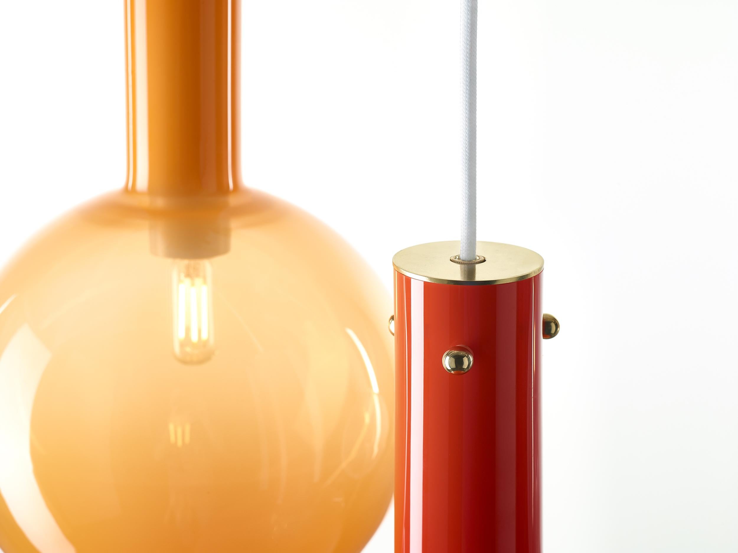Autre Ensemble de 2 lampes à suspension en sphaerae orange de Dechem Studio en vente