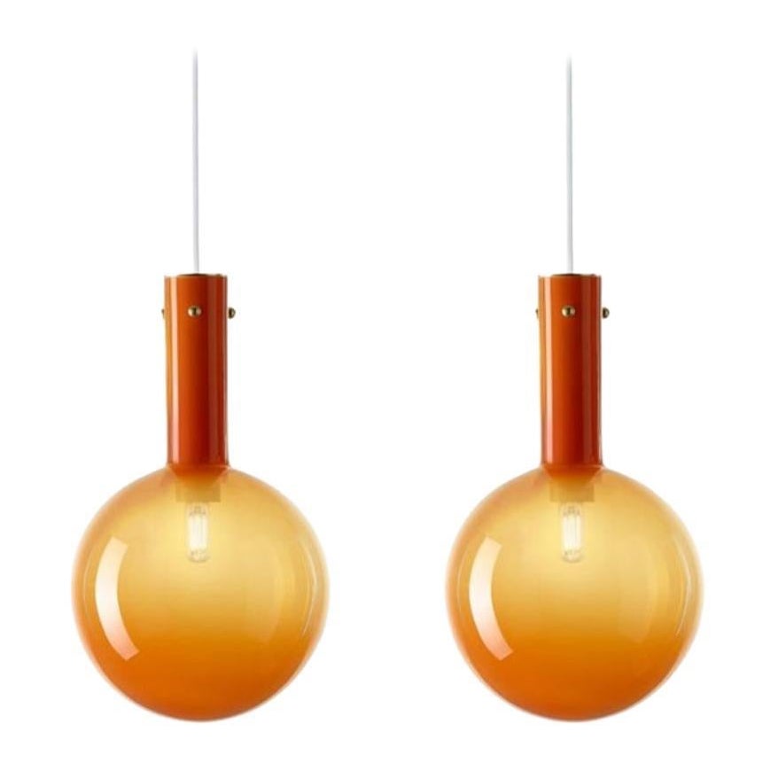 Ensemble de 2 lampes à suspension en sphaerae orange de Dechem Studio